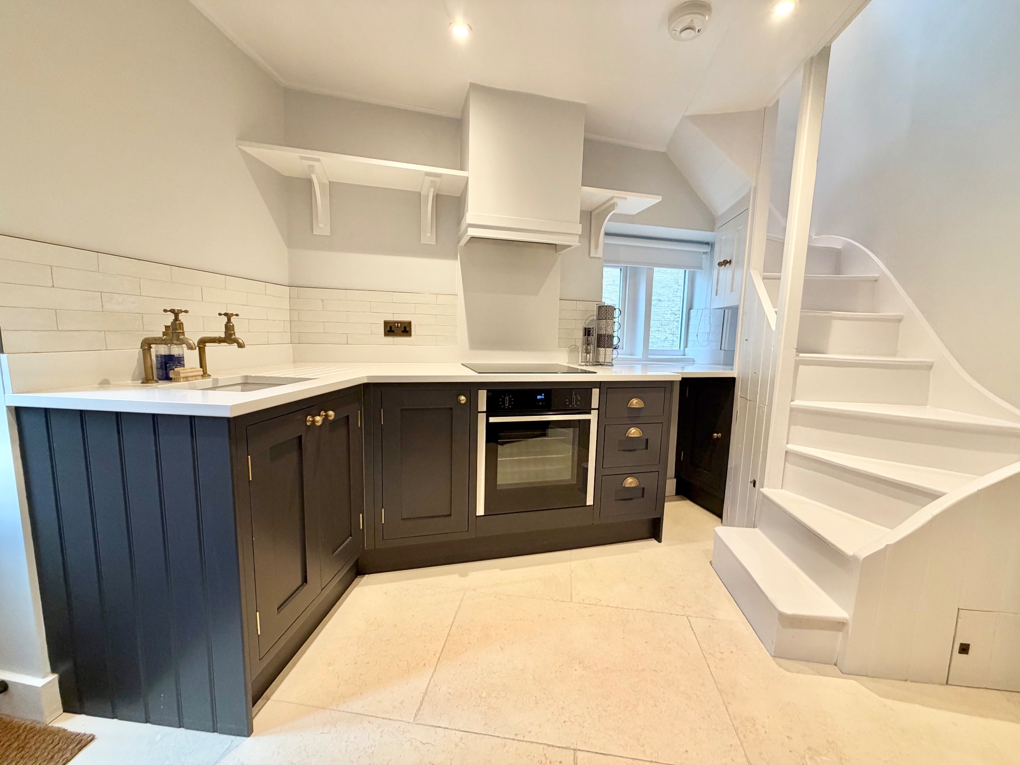 2 bedroom end terraced house To Let in Midgley - Photograph 7.