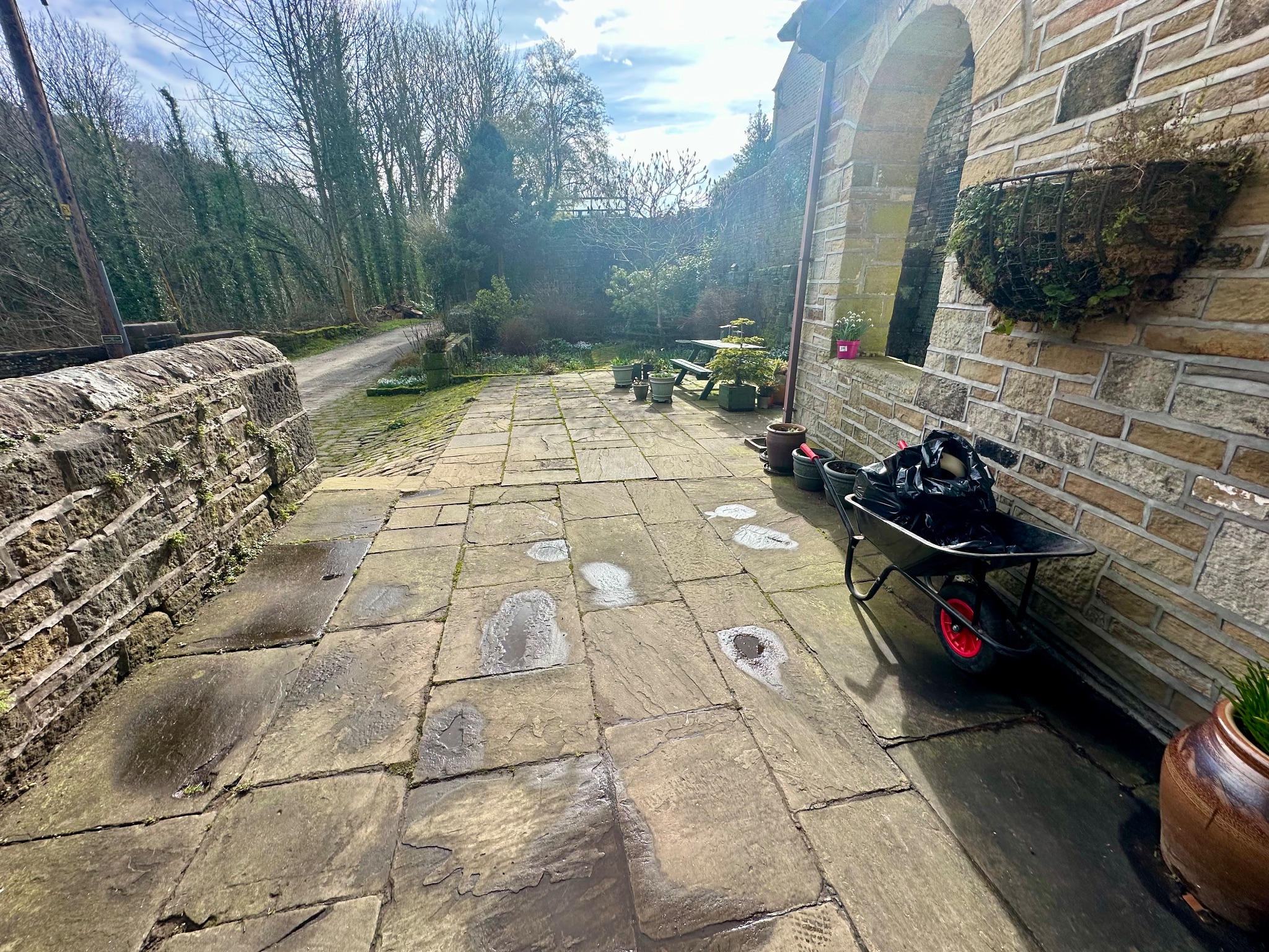 3 bedroom detached house For Sale in Halifax - Photograph 27.