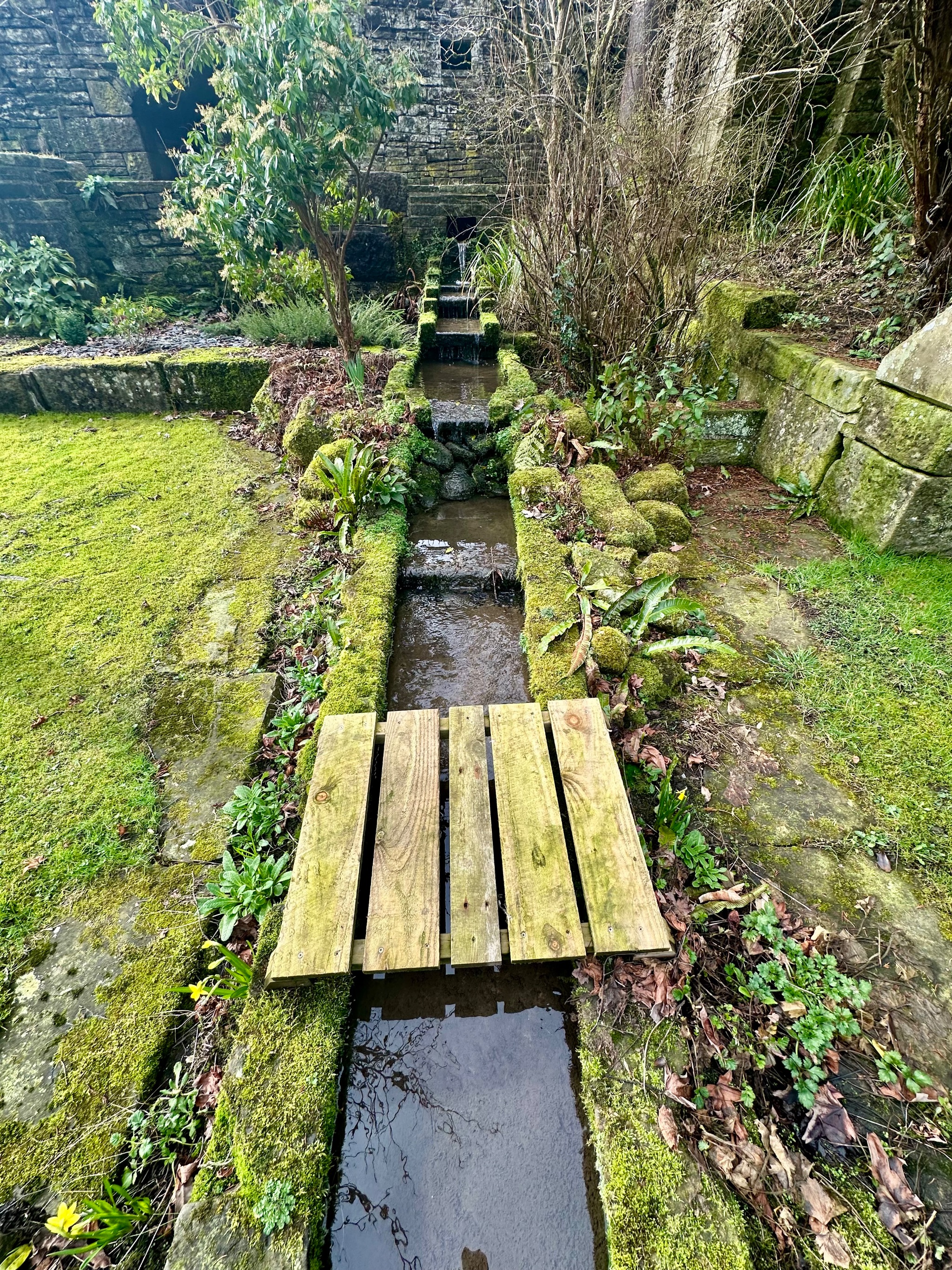 3 bedroom detached house For Sale in Halifax - Photograph 28.