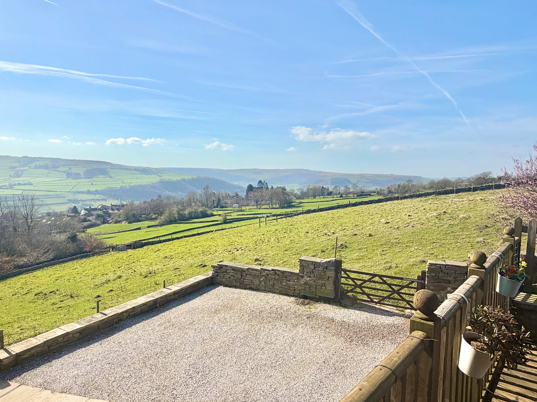 4 bedroom end terraced house For Sale in Halifax - Photograph 30.