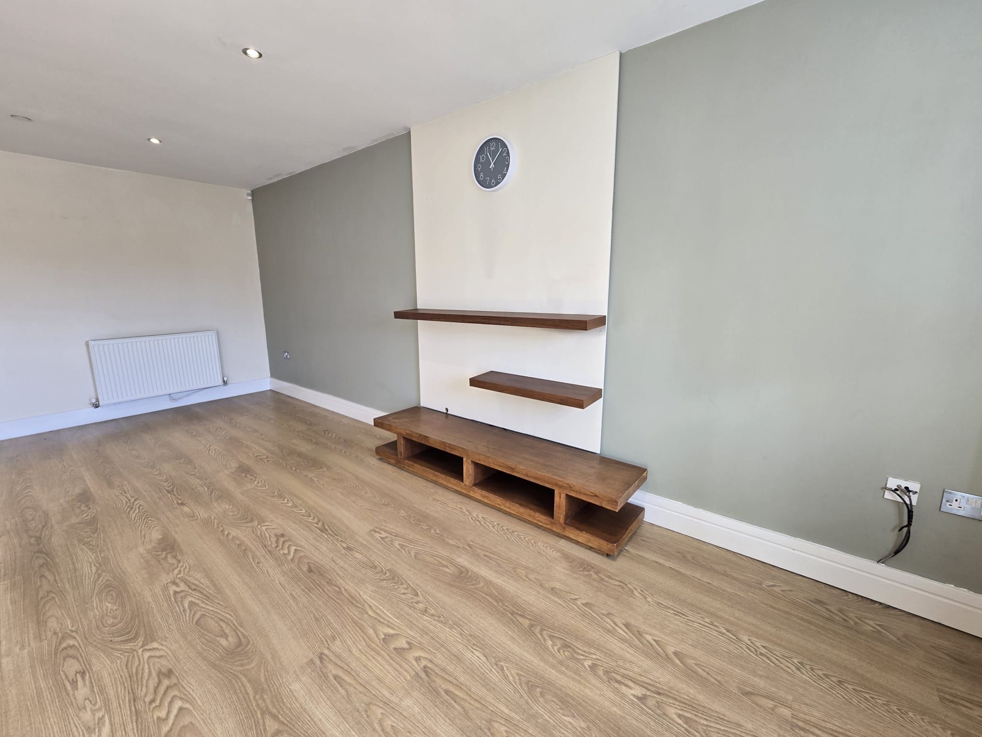 2 bedroom apartment flat/apartment For Sale in Halifax - Photograph 9.