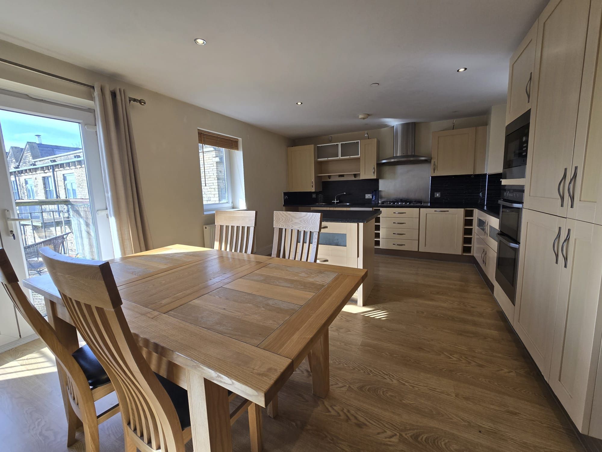 2 bedroom apartment flat/apartment For Sale in Halifax - Photograph 4.