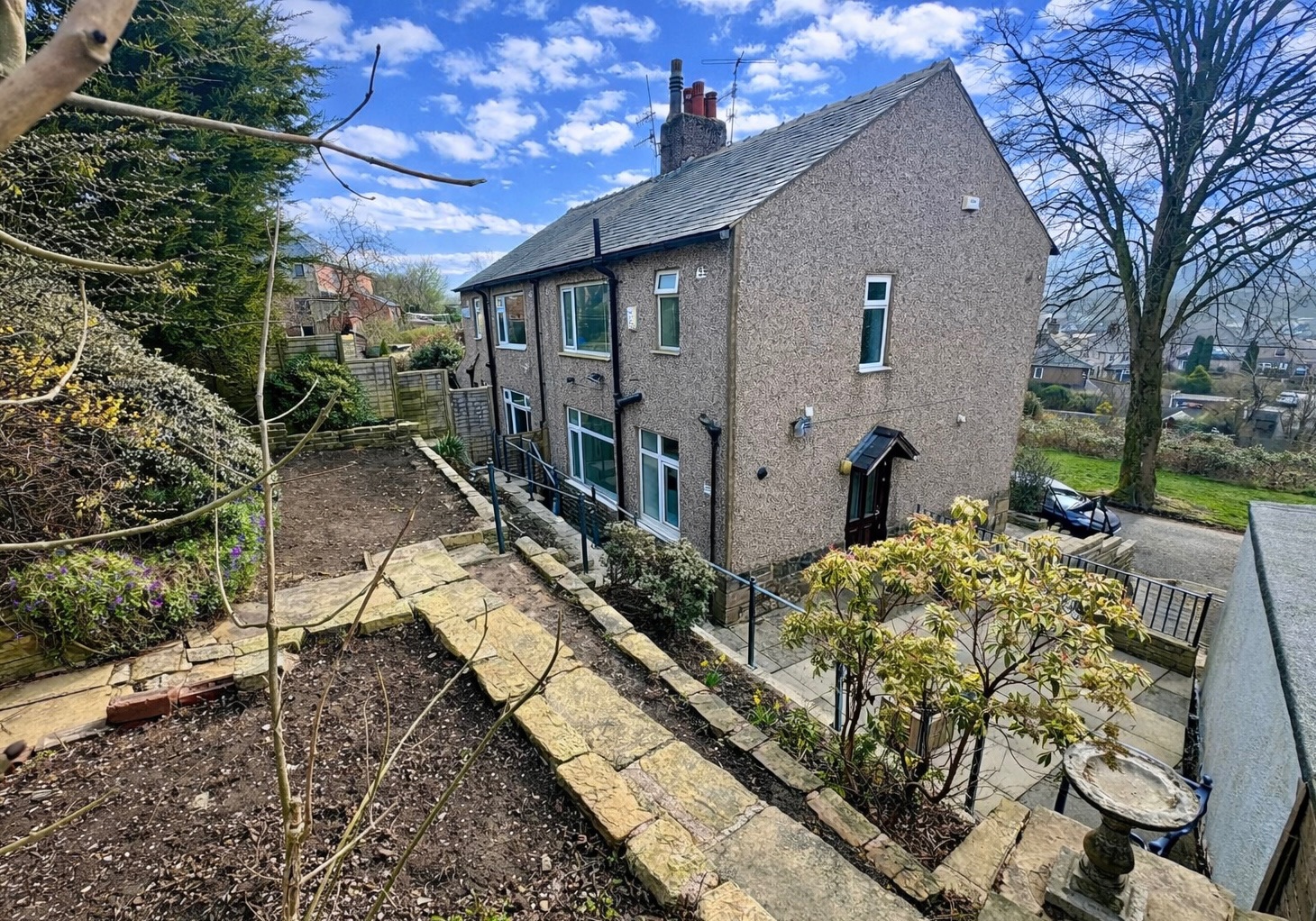 3 bedroom semi-detached house For Sale in Todmorden - Photograph 2.