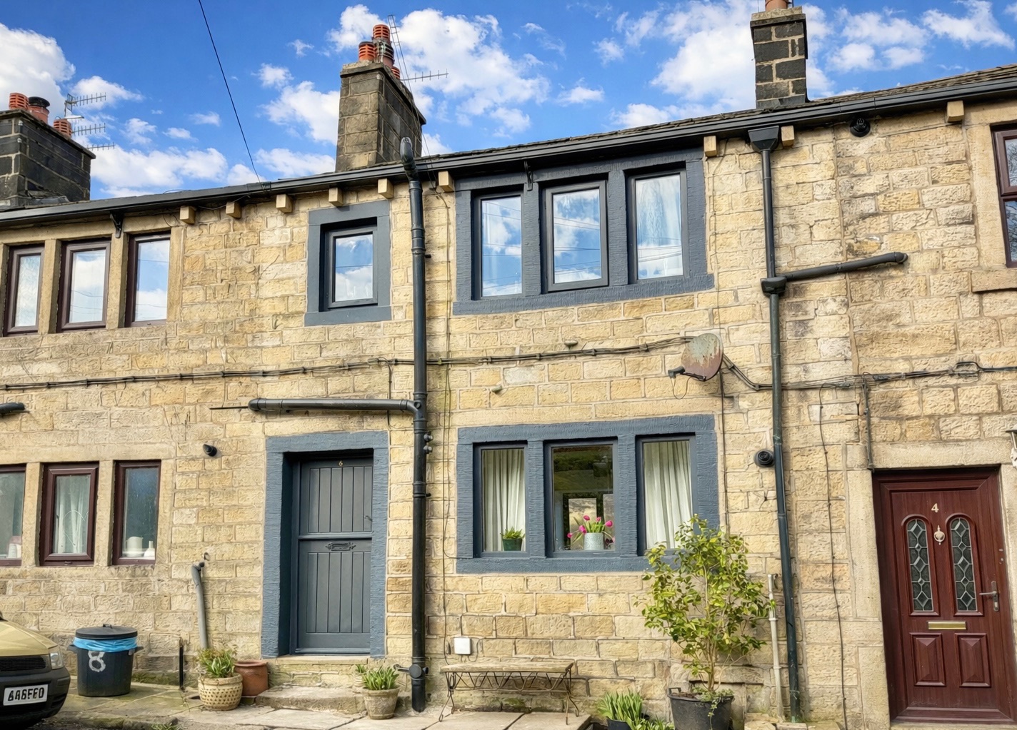 1 bedroom mid terraced house For Sale in Hebden Bridge - Property photograph.
