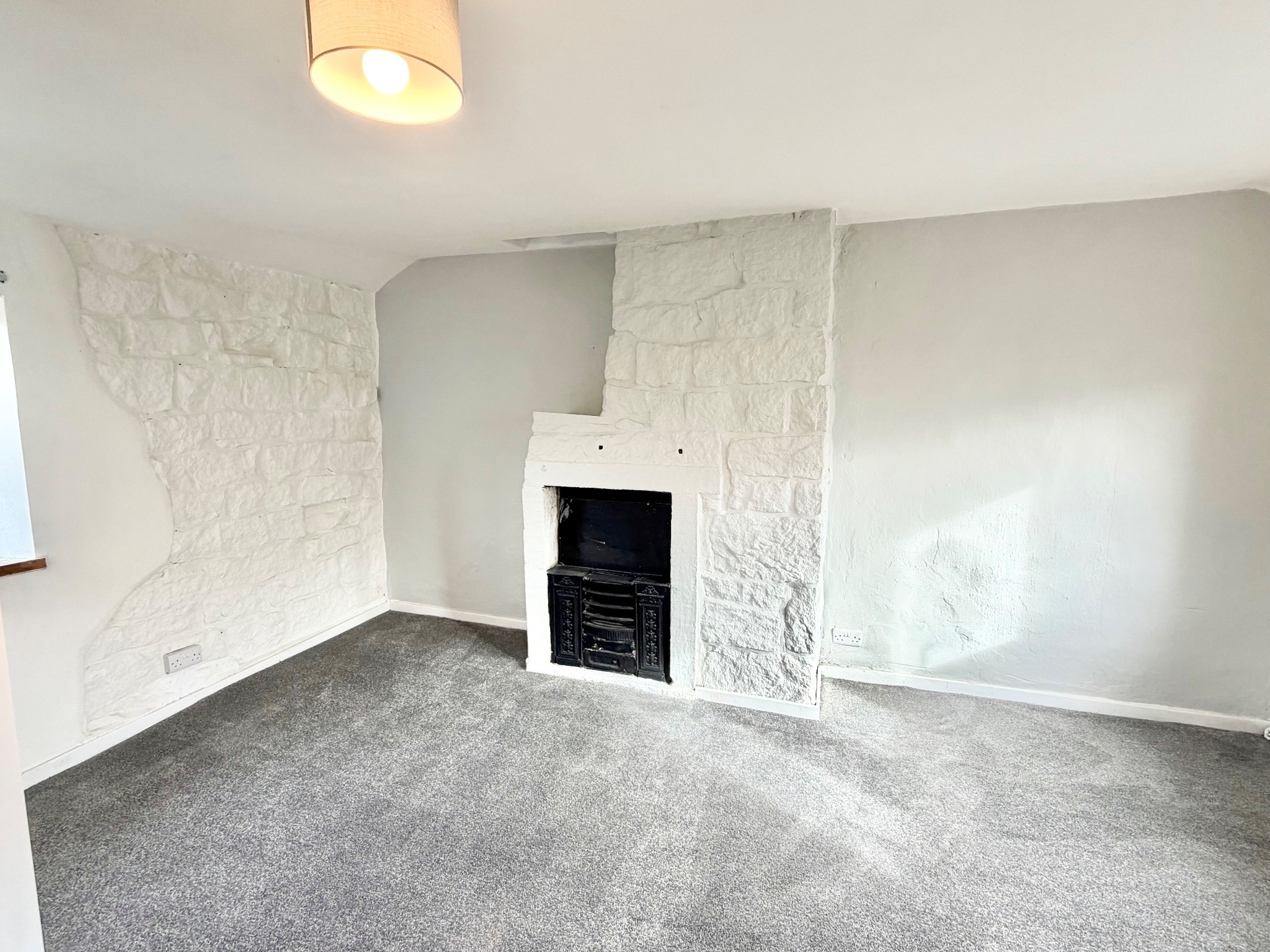 1 bedroom mid terraced house For Sale in Hebden Bridge - Photograph 9.