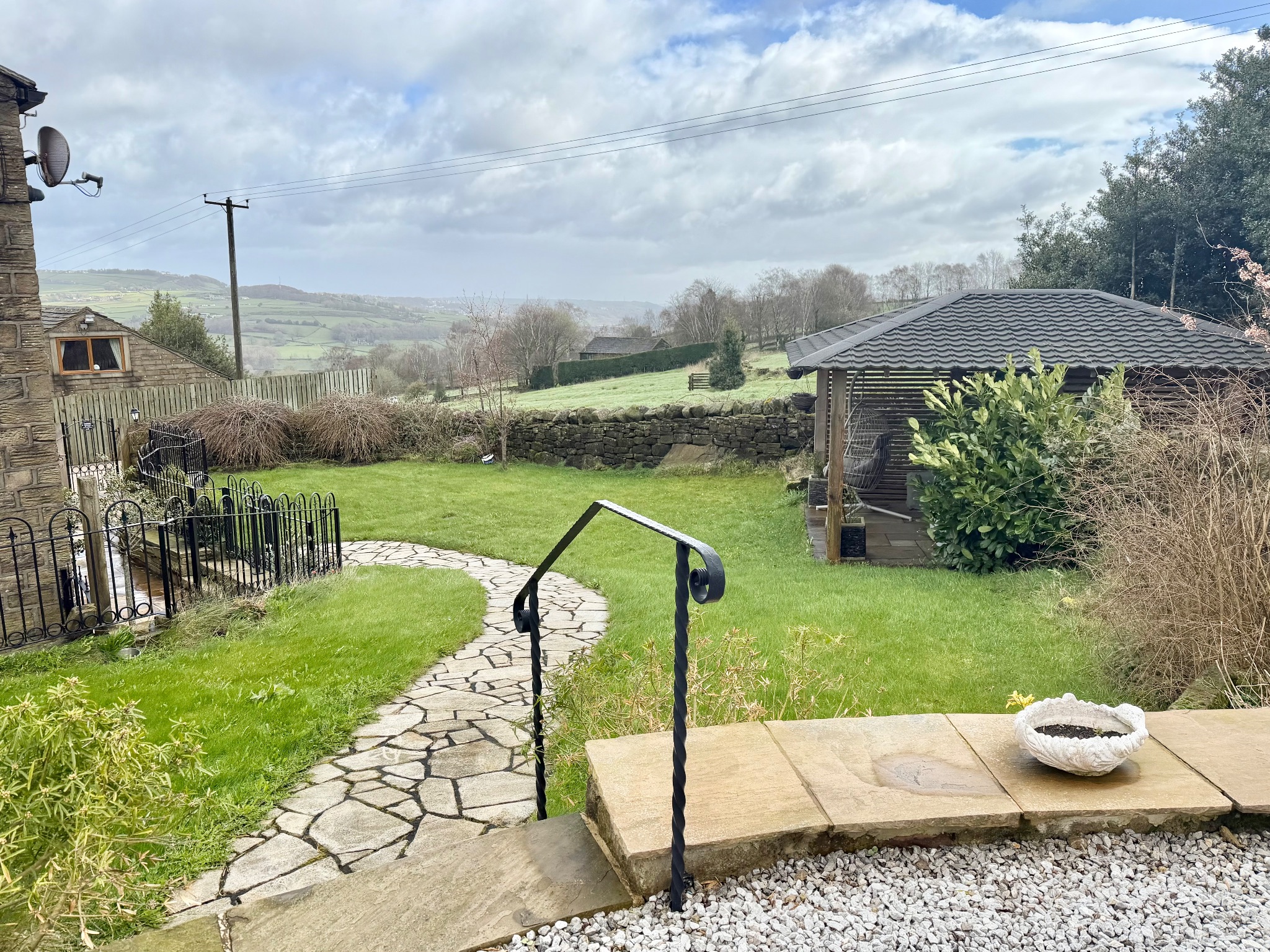 6 bedroom detached house For Sale in Luddendenfoot - Photograph 32.