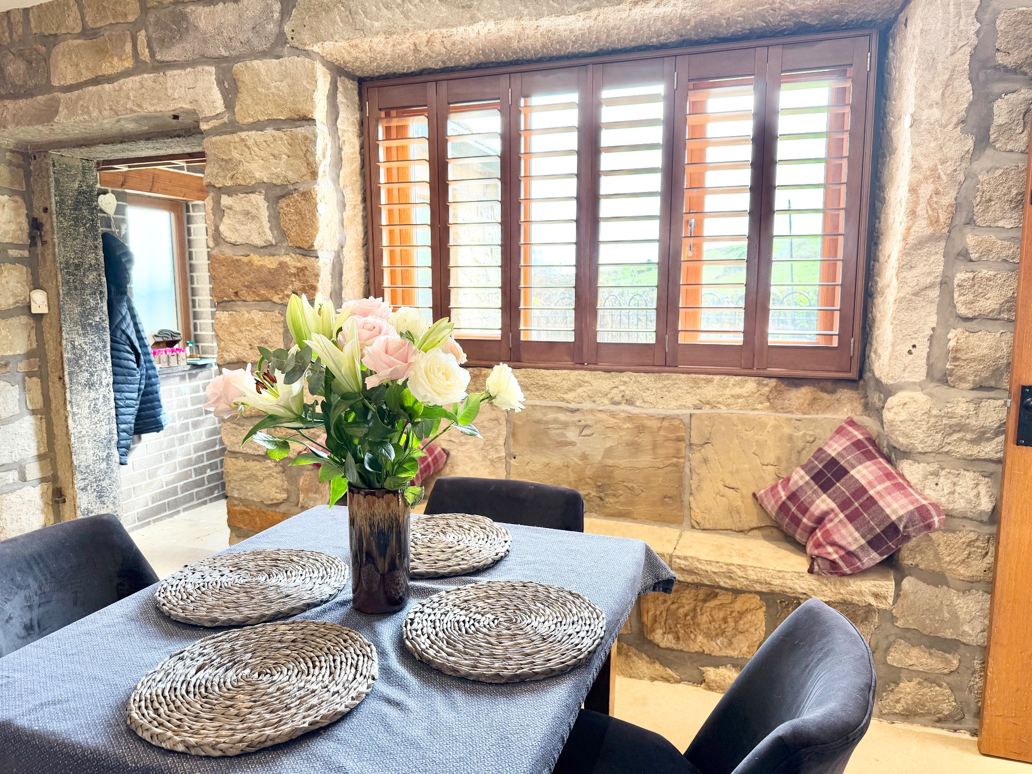 6 bedroom detached house For Sale in Luddendenfoot - Photograph 9.