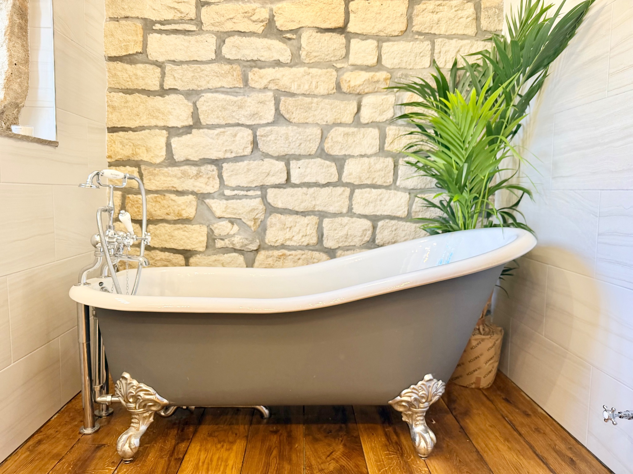 6 bedroom detached house For Sale in Luddendenfoot - Photograph 22.