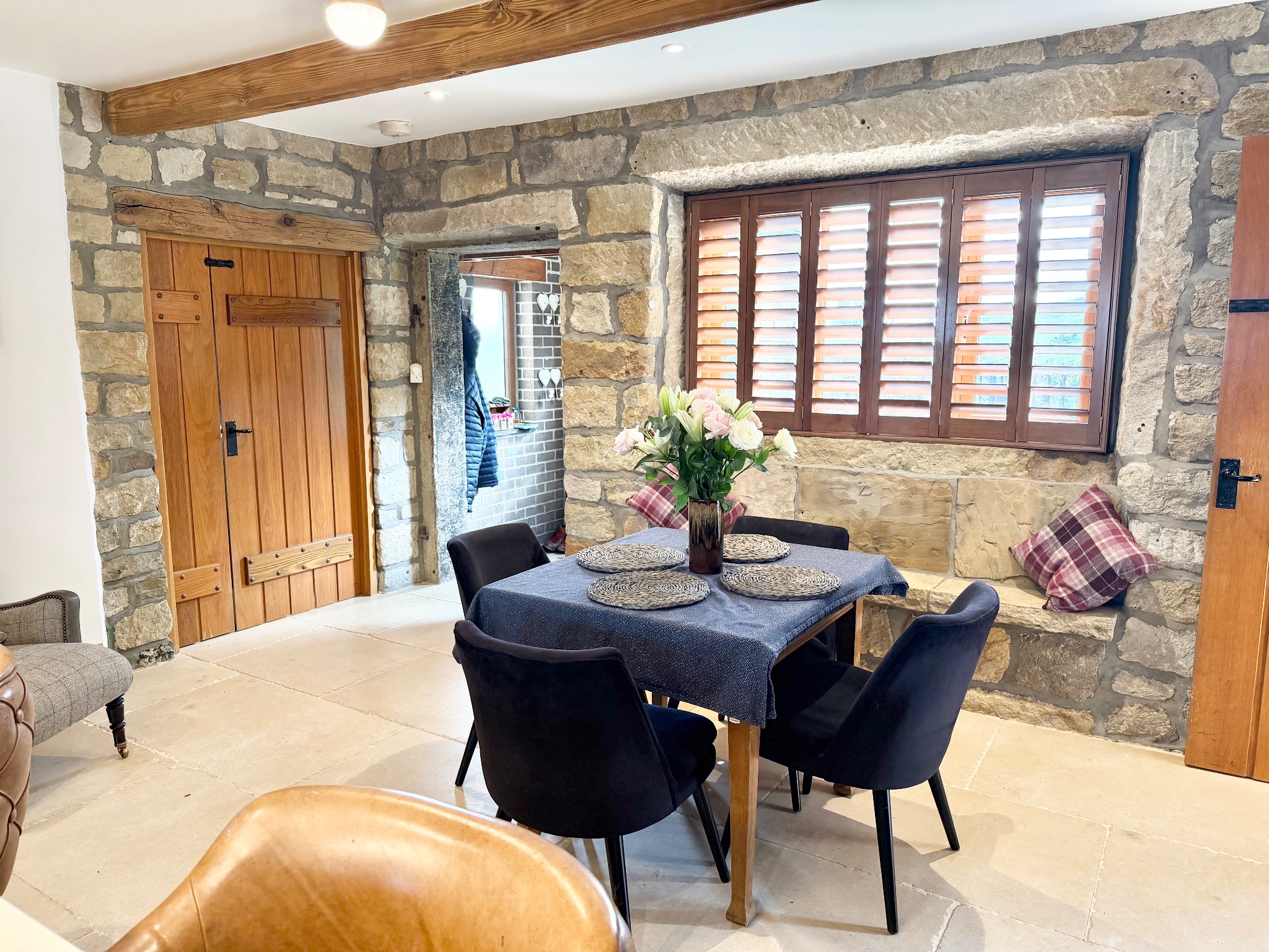 6 bedroom detached house For Sale in Luddendenfoot - Photograph 7.