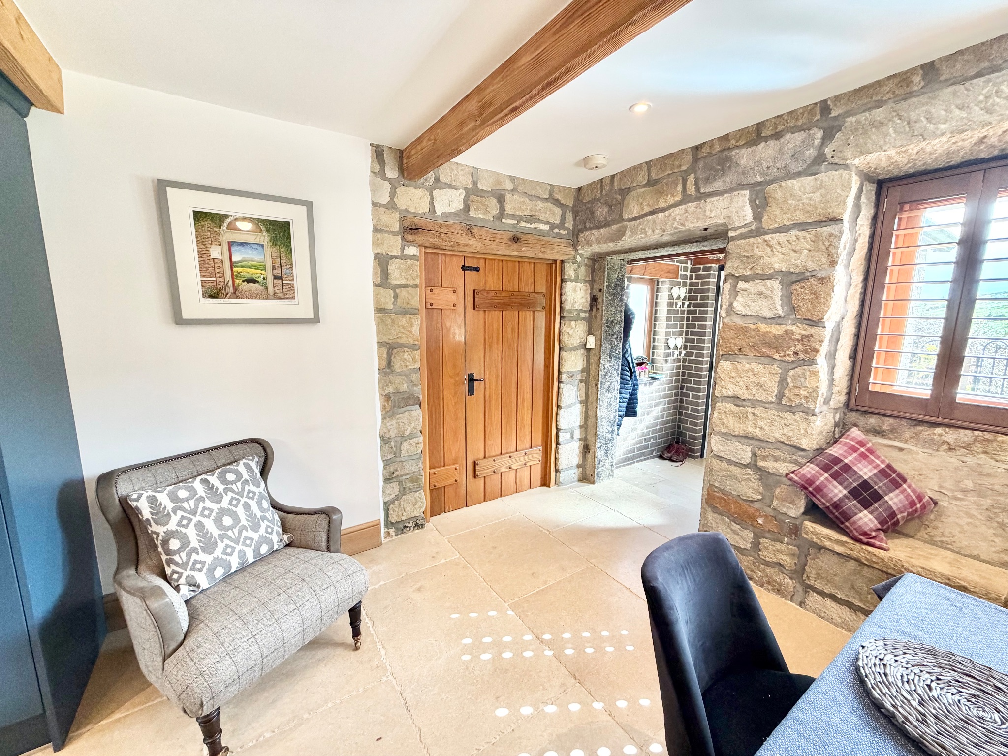 6 bedroom detached house For Sale in Luddendenfoot - Photograph 10.