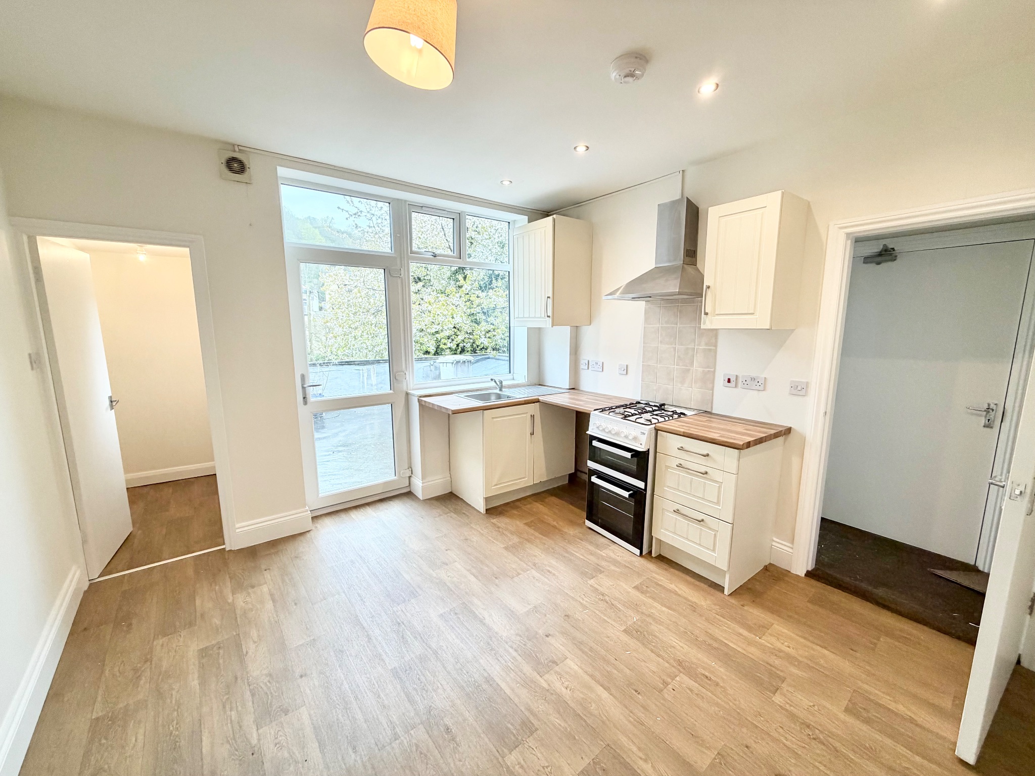 1 bedroom apartment flat/apartment Let Agreed in Hebden Bridge - Photograph 2.