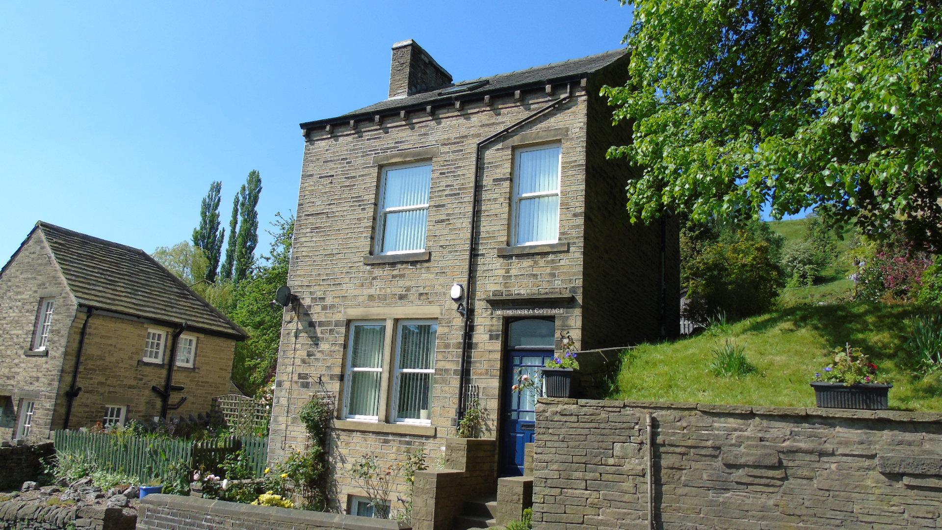 2 bedroom detached house Sale Agreed in Halifax - Photograph 1