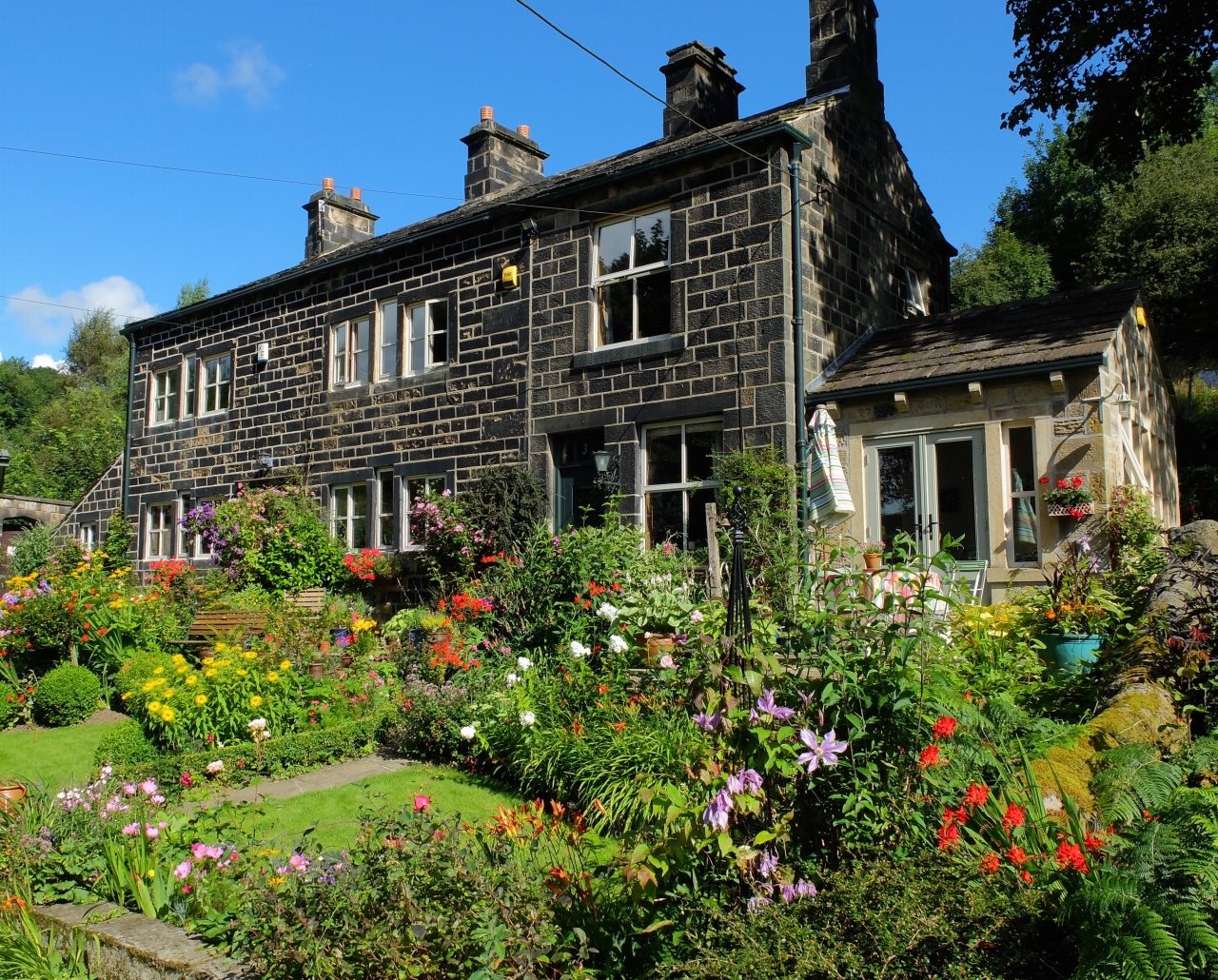 4 bedroom semi-detached house For Sale in Todmorden - 1