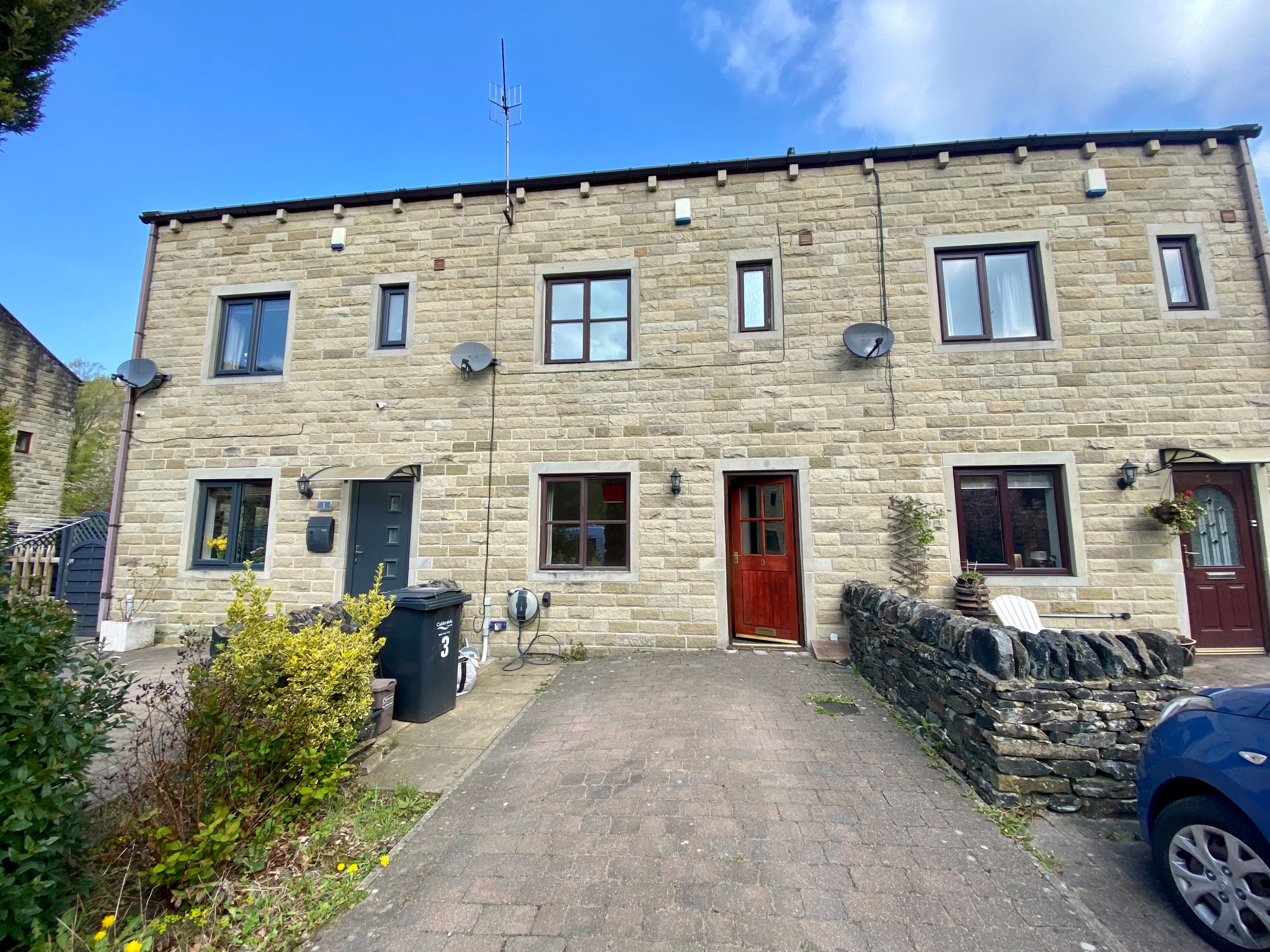 4 bedroom mid terraced house Let Agreed in Hebden Bridge - Photograph 2