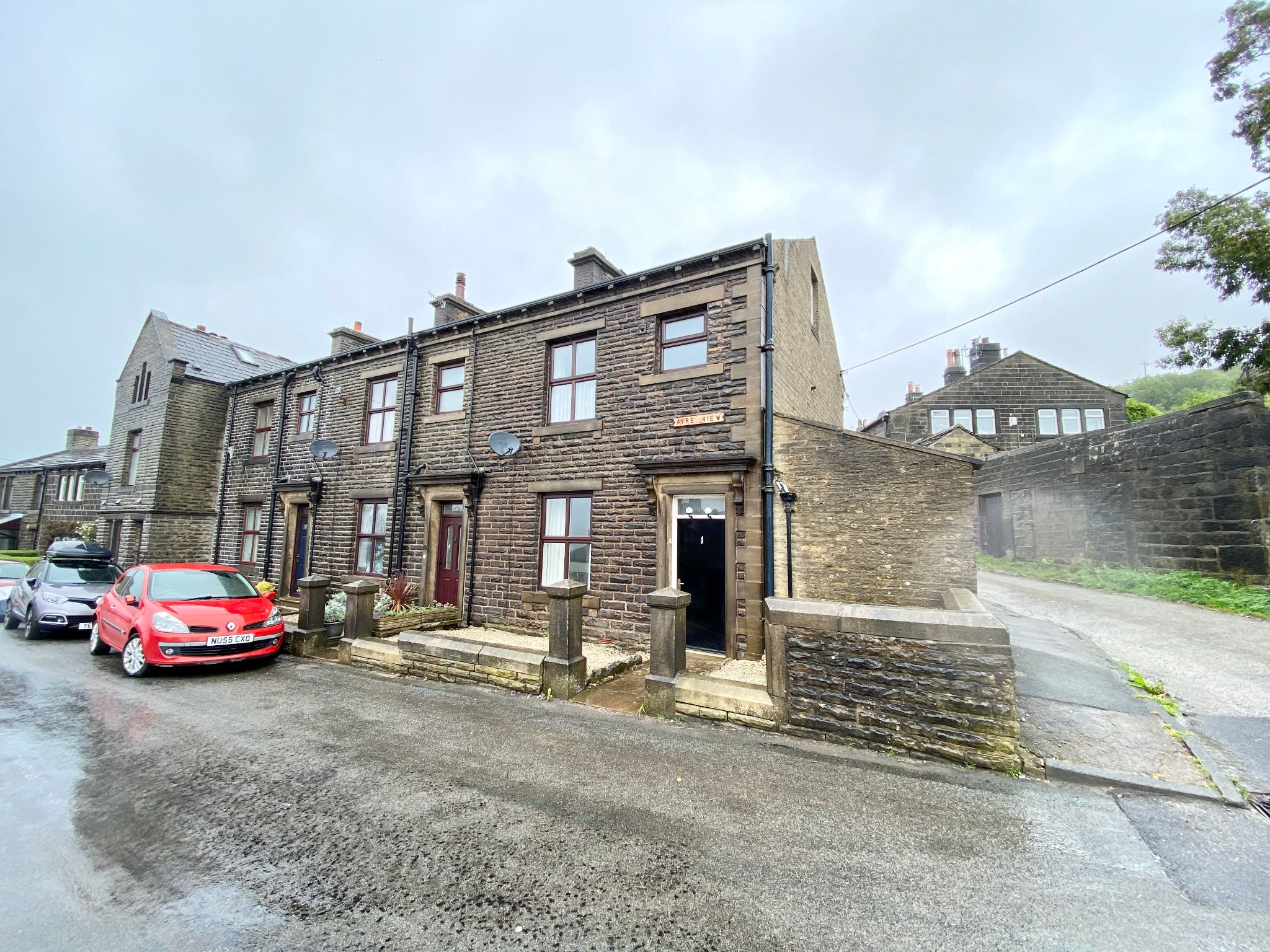 2 bedroom end terraced house To Let in Old Town, Hebden Bridge - Photograph 1