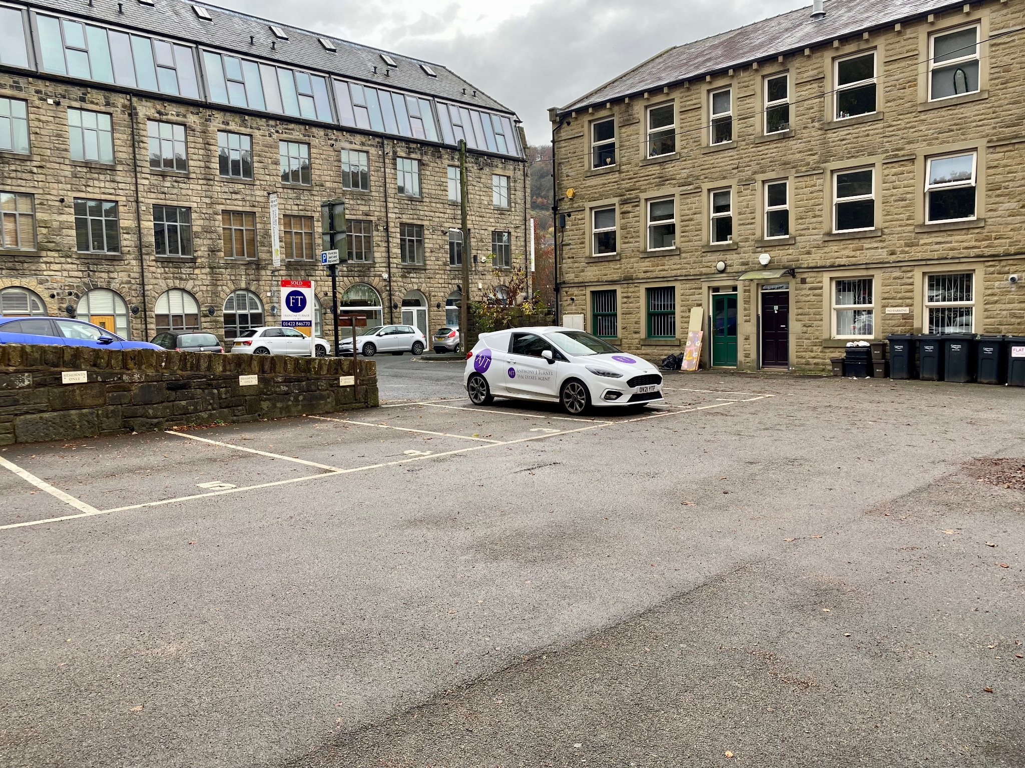 2 bedroom ground floor flat/apartment Let Agreed in Hebden Bridge - Photograph 14
