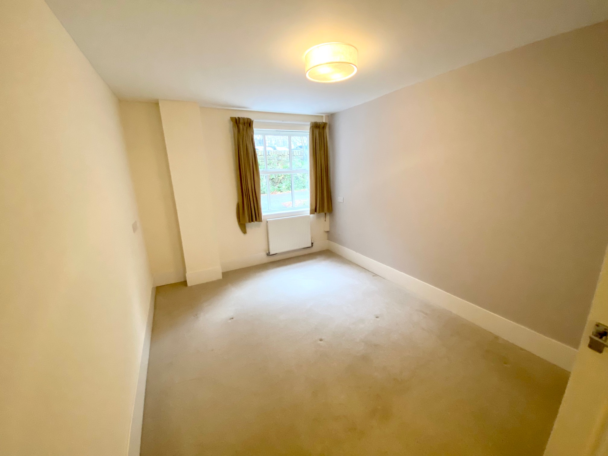 2 bedroom ground floor flat/apartment Let Agreed in Hebden Bridge - Photograph 12