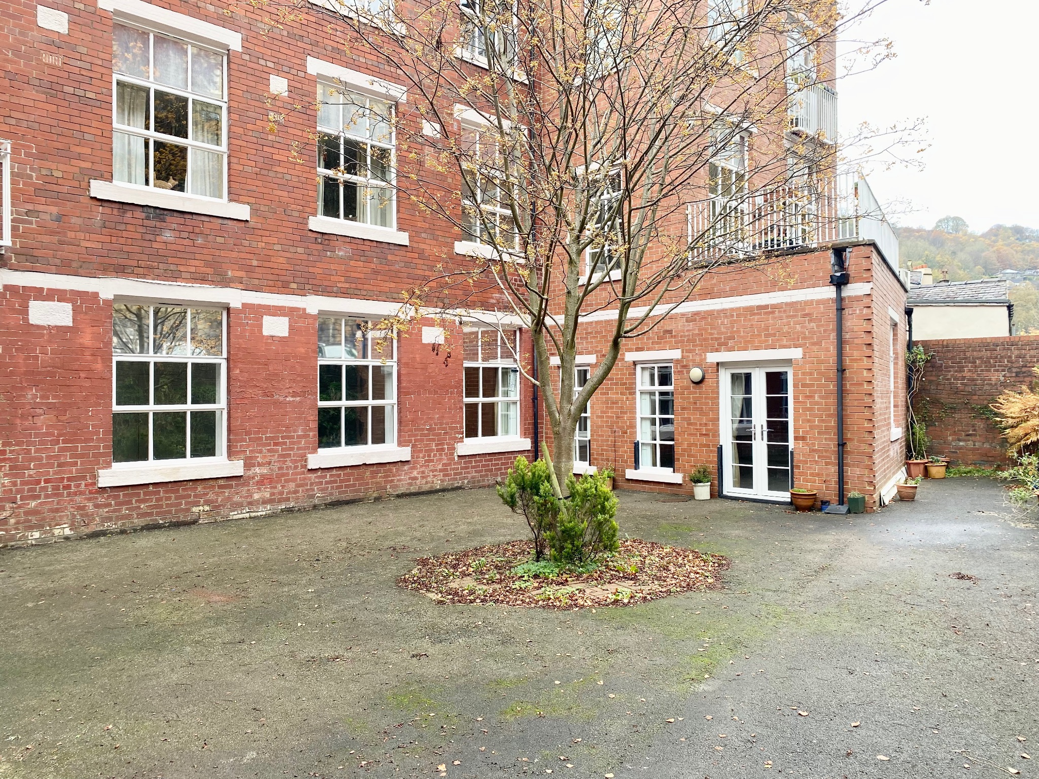 2 bedroom ground floor flat/apartment Let Agreed in Hebden Bridge - Photograph 13