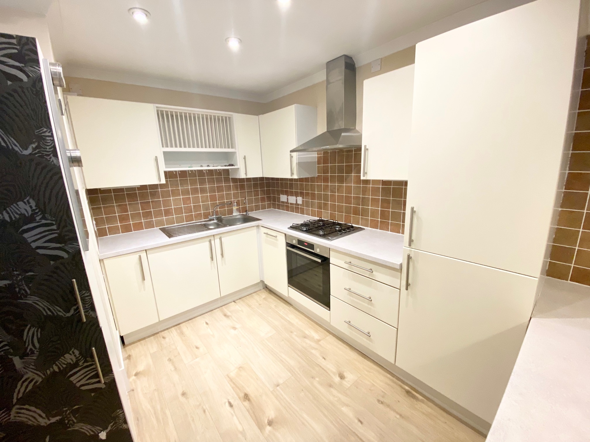 2 bedroom ground floor flat/apartment Let Agreed in Hebden Bridge - Photograph 6