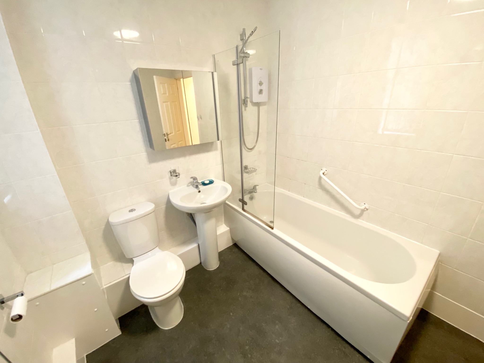 2 bedroom ground floor flat/apartment Let Agreed in Hebden Bridge - Photograph 8