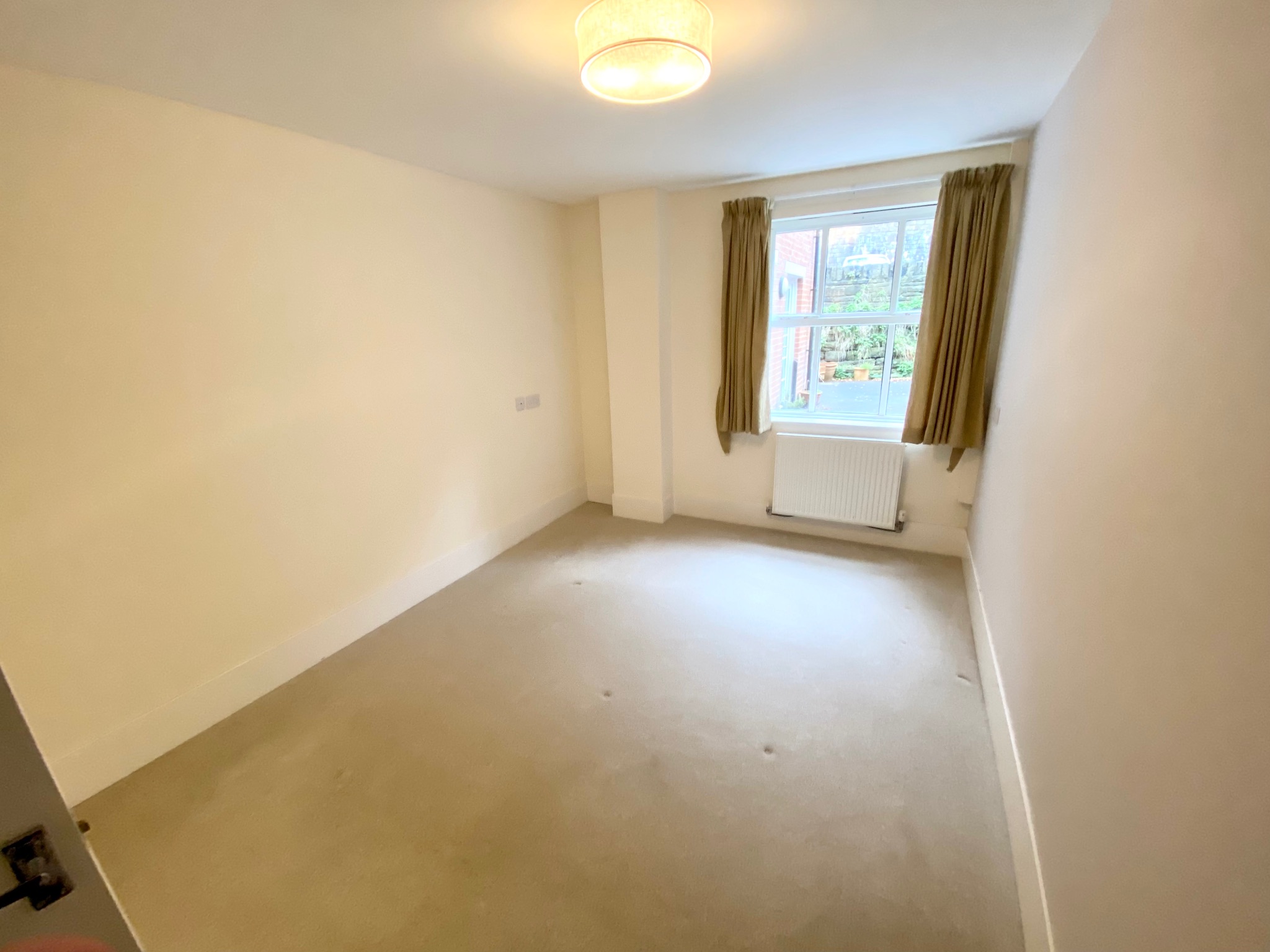 2 bedroom ground floor flat/apartment Let Agreed in Hebden Bridge - Photograph 11