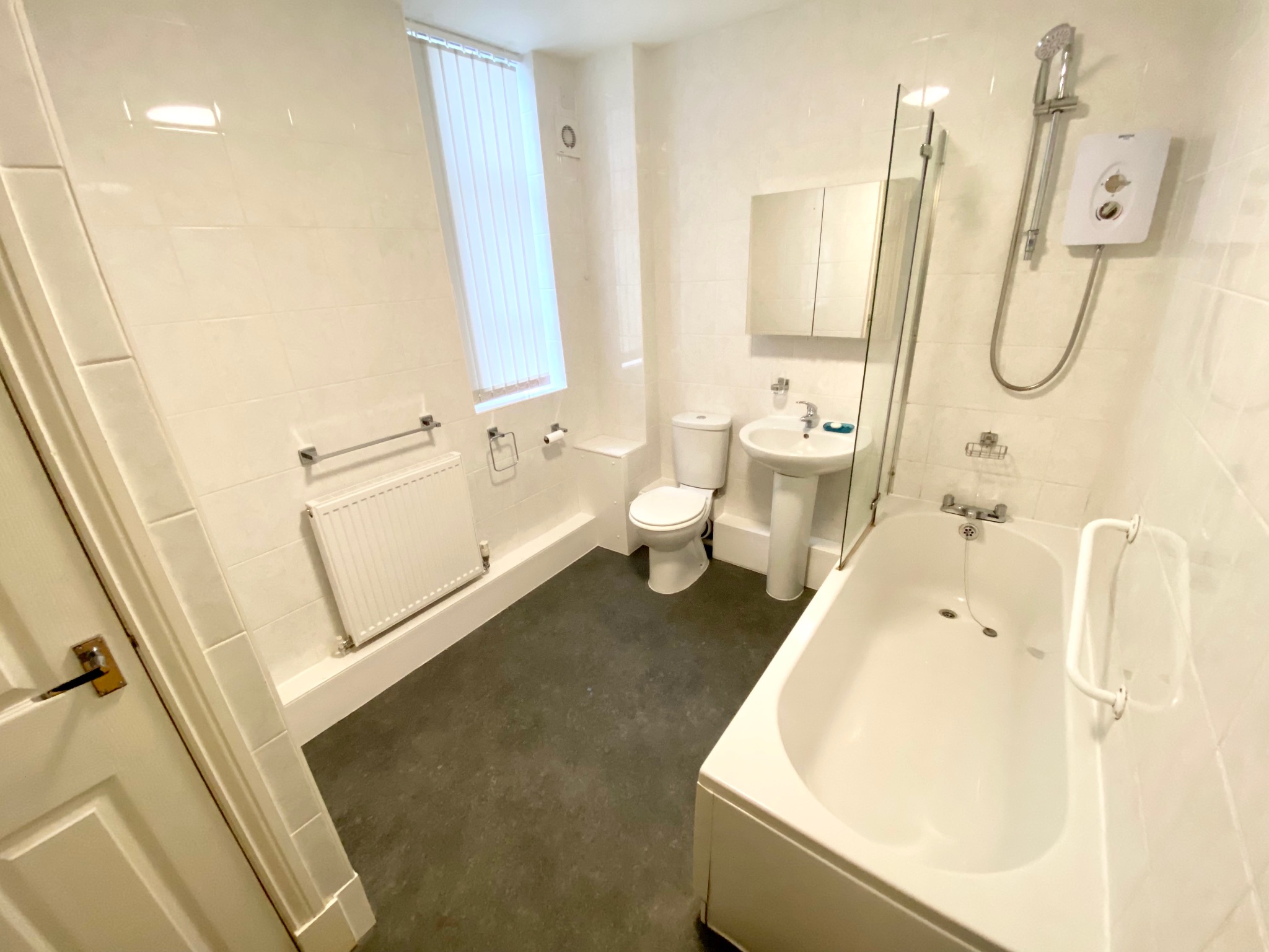 2 bedroom ground floor flat/apartment Let Agreed in Hebden Bridge - Photograph 9