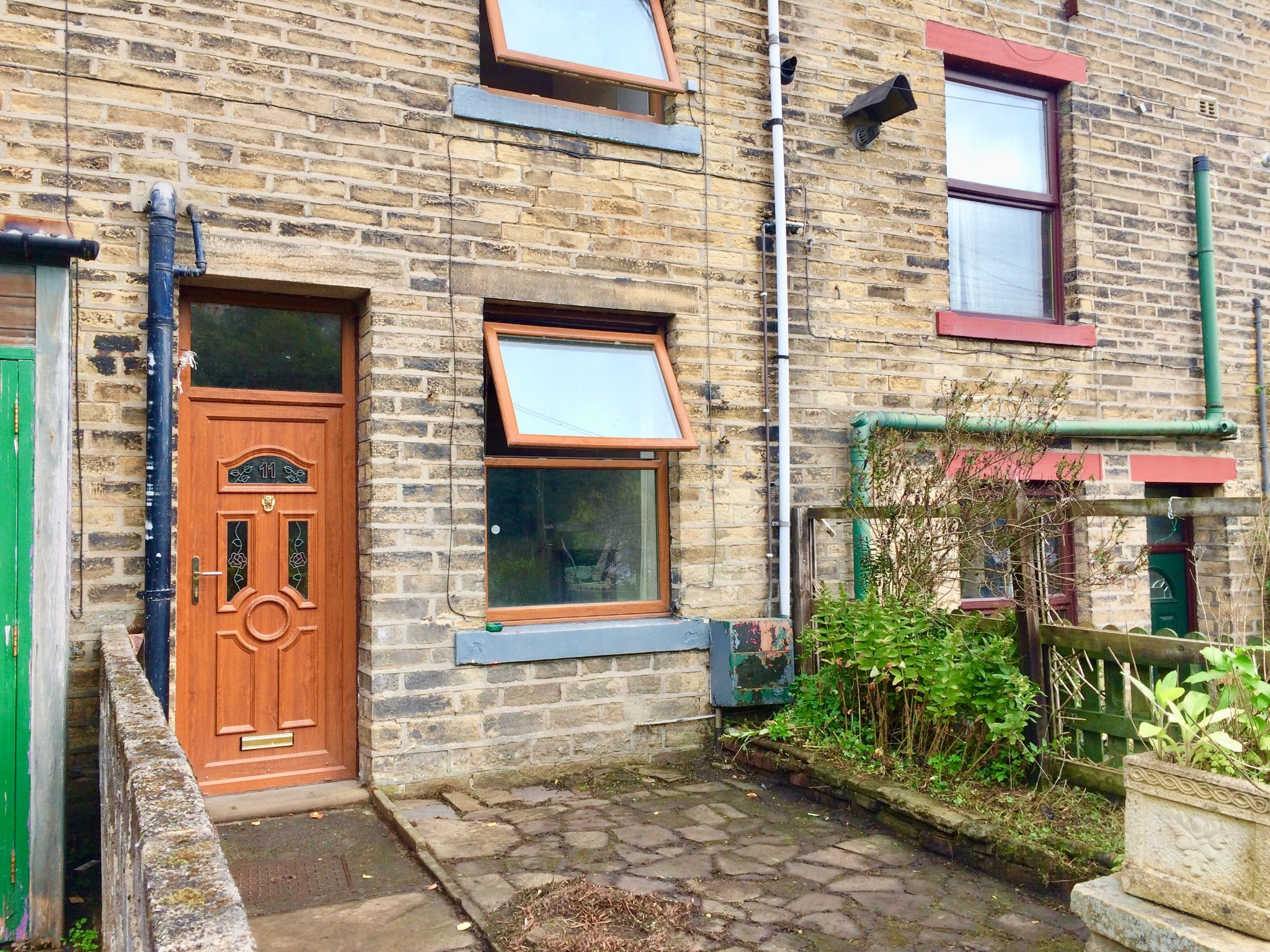 1 bedroom mid terraced house To Let in Hebden Bridge - Photograph 1