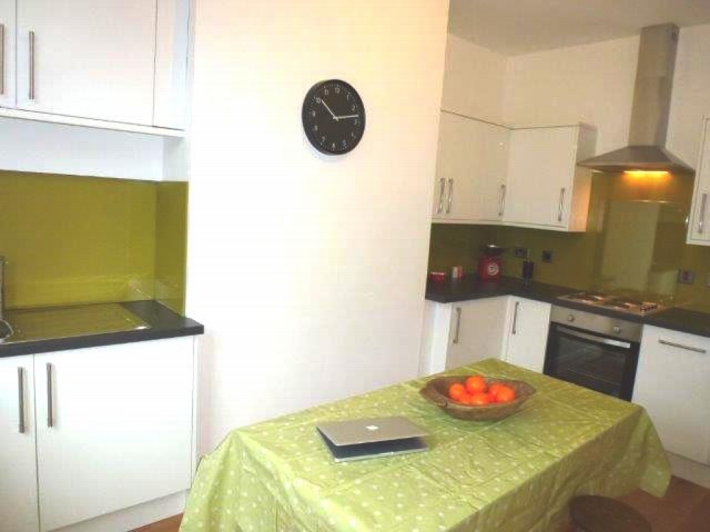 2 bedroom apartment flat/apartment To Let in Hebden Bridge - Photograph 5