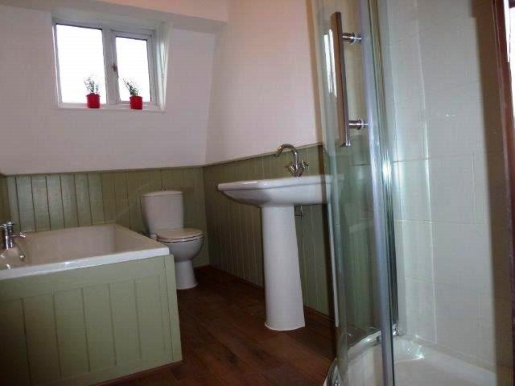 2 bedroom apartment flat/apartment To Let in Hebden Bridge - Photograph 9