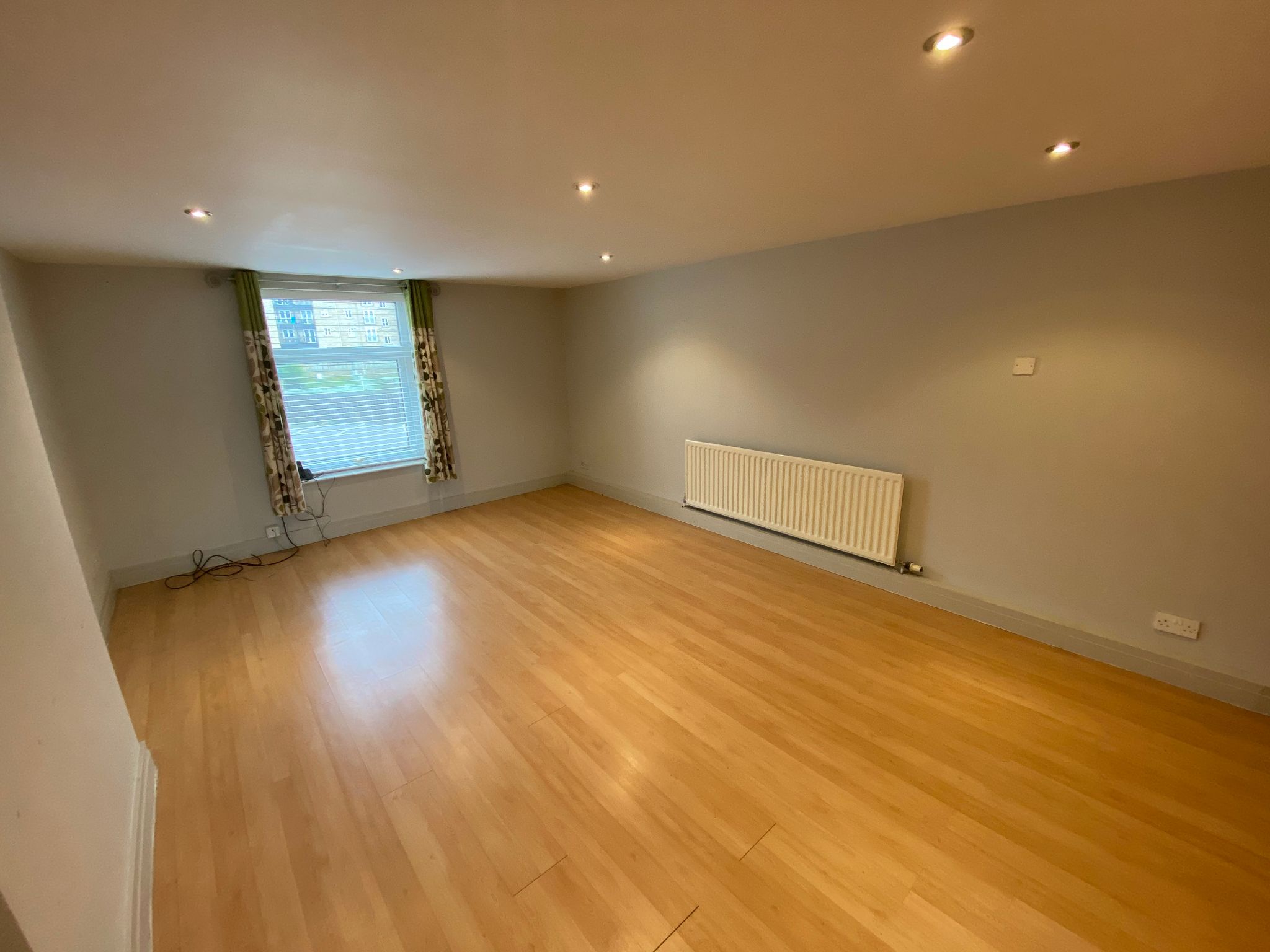 1 bedroom apartment flat/apartment Let Agreed in Mytholmroyd - Photograph 4