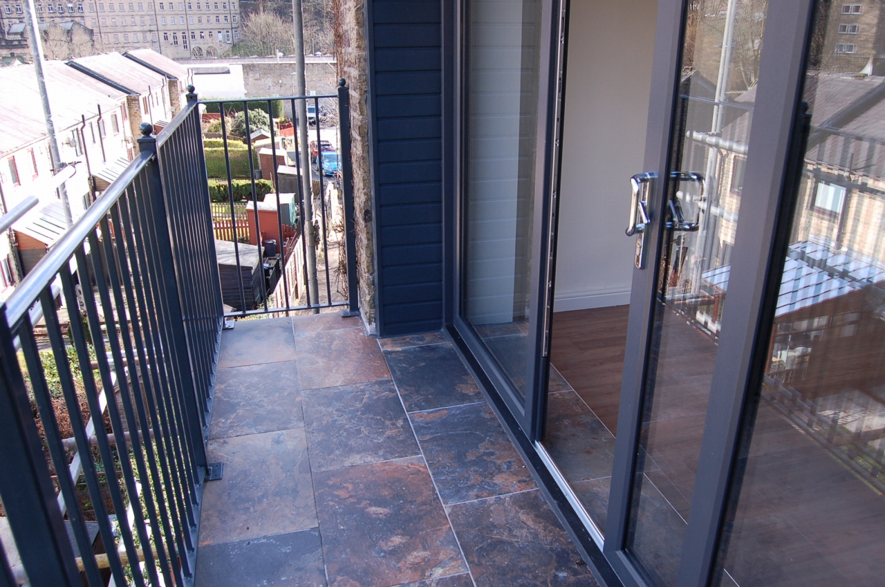 2 bedroom cottage house Let Agreed in Hebden Bridge - Photograph 3
