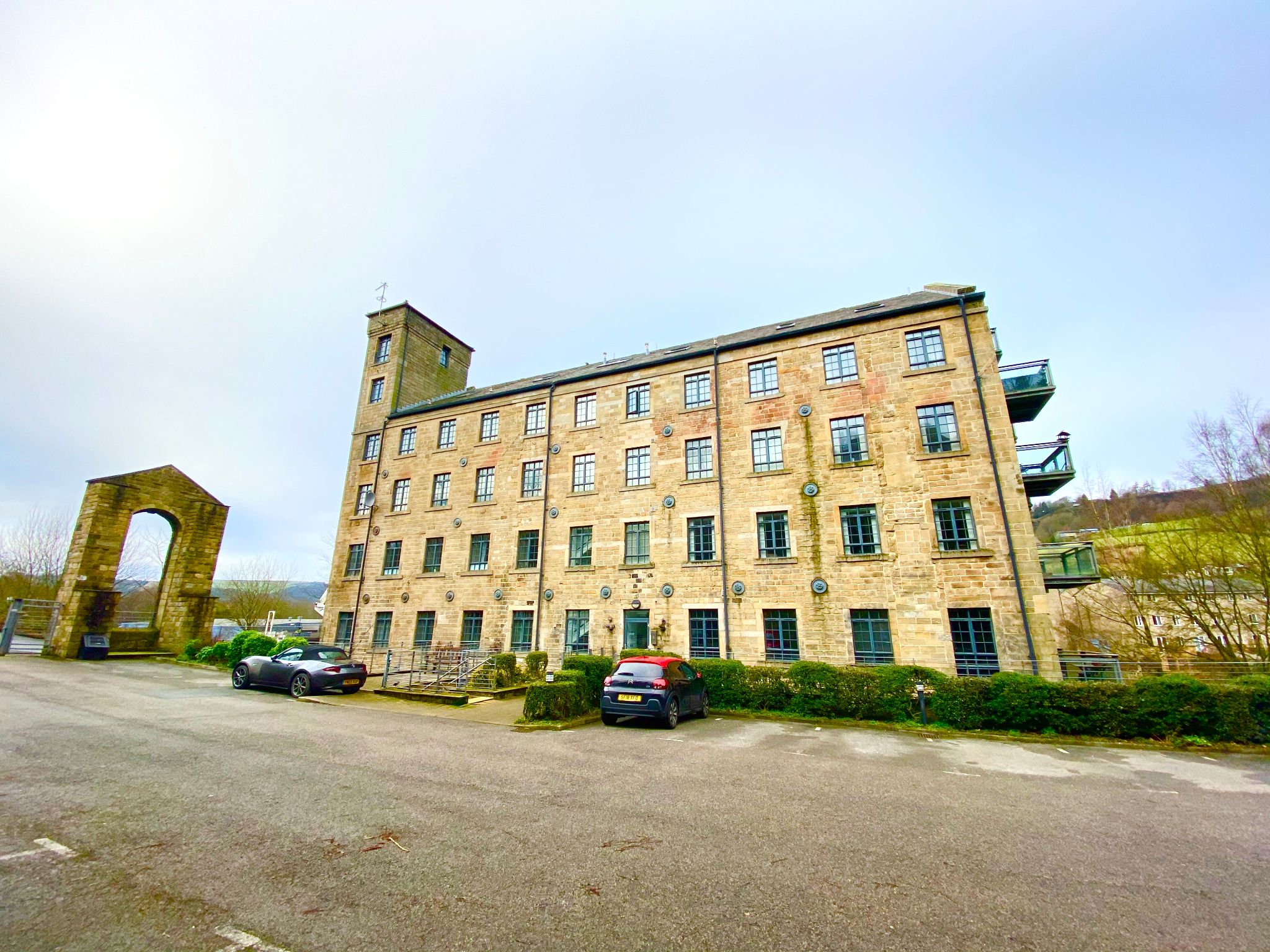 2 bedroom apartment flat/apartment Let Agreed in Todmorden - Photograph 1