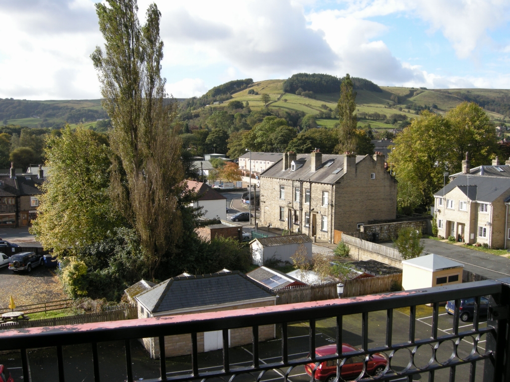 2 bedroom apartment flat/apartment Let Agreed in Hebden Bridge - Photograph 2