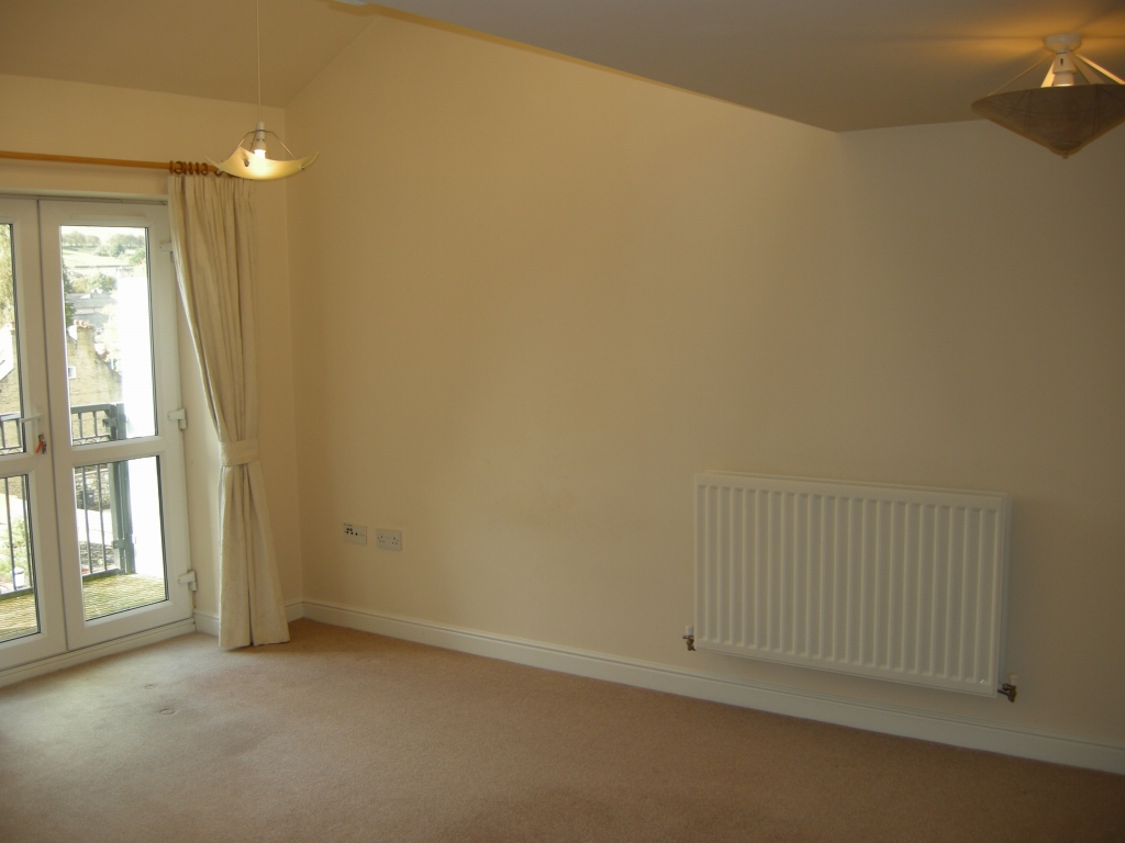 2 bedroom apartment flat/apartment Let Agreed in Hebden Bridge - Photograph 3