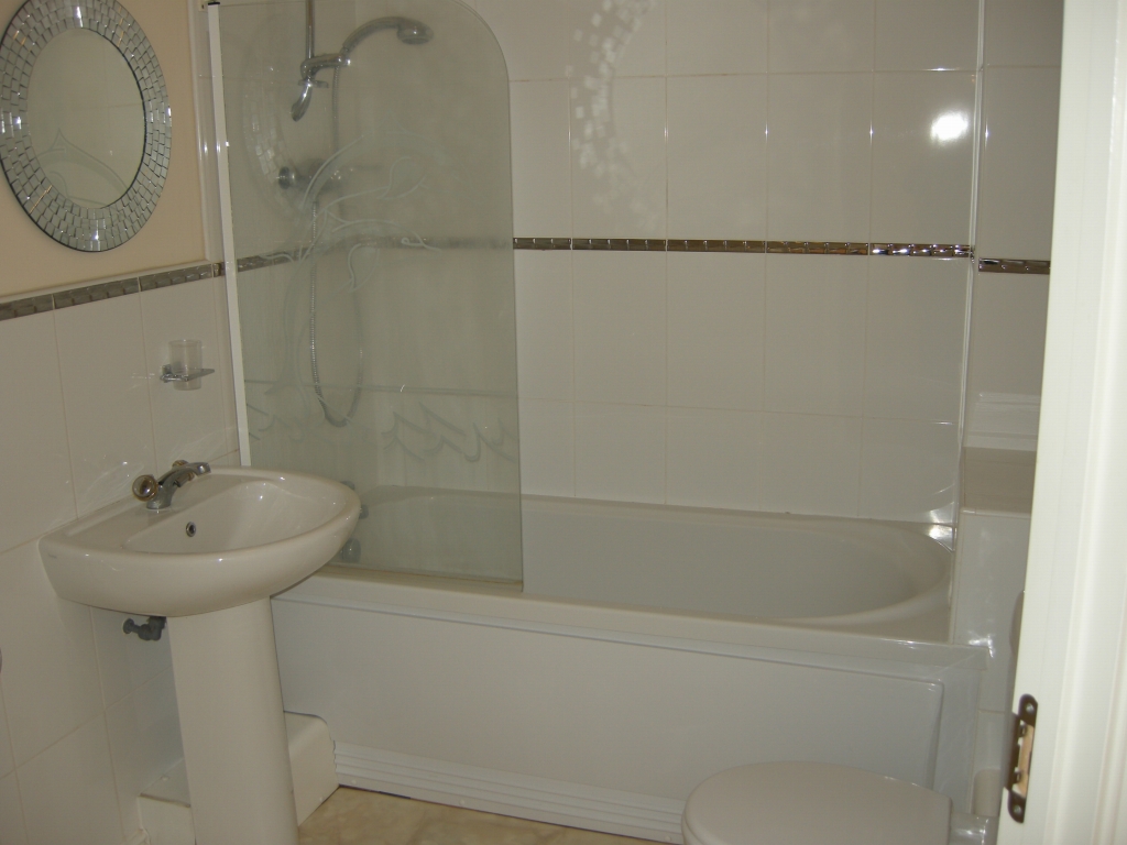 2 bedroom apartment flat/apartment Let Agreed in Hebden Bridge - Photograph 8