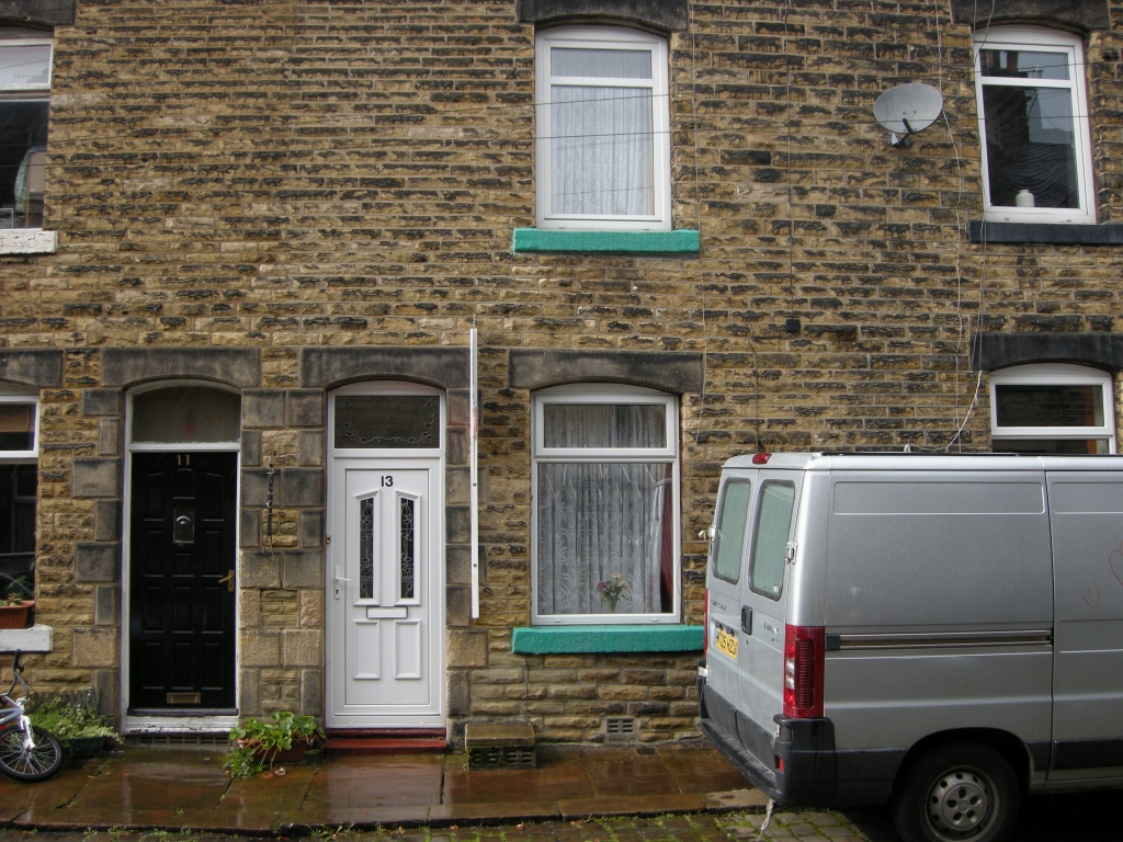 2 bedroom mid terraced house To Let in Hebden Bridge - Photograph 1