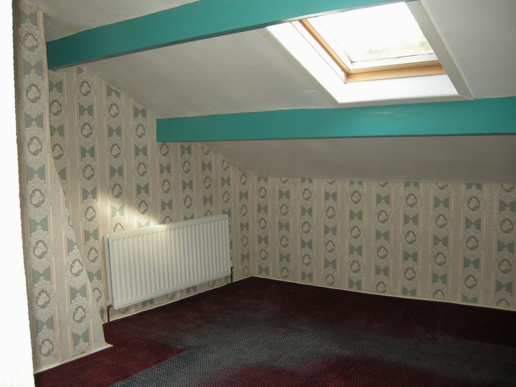 2 bedroom mid terraced house To Let in Hebden Bridge - Photograph 8