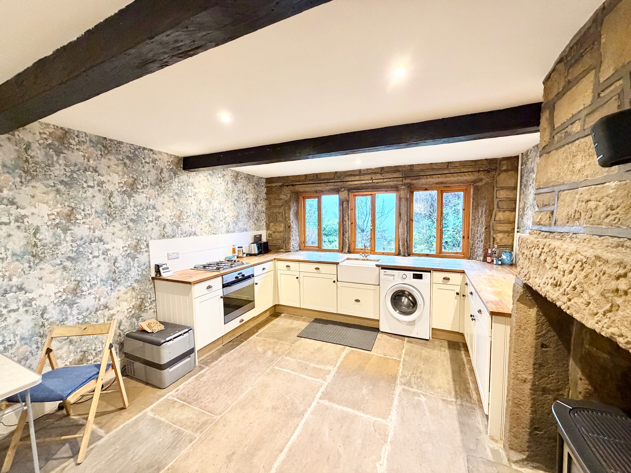 2 bedroom end terraced house For Sale in Hebden Bridge - Photograph 6.