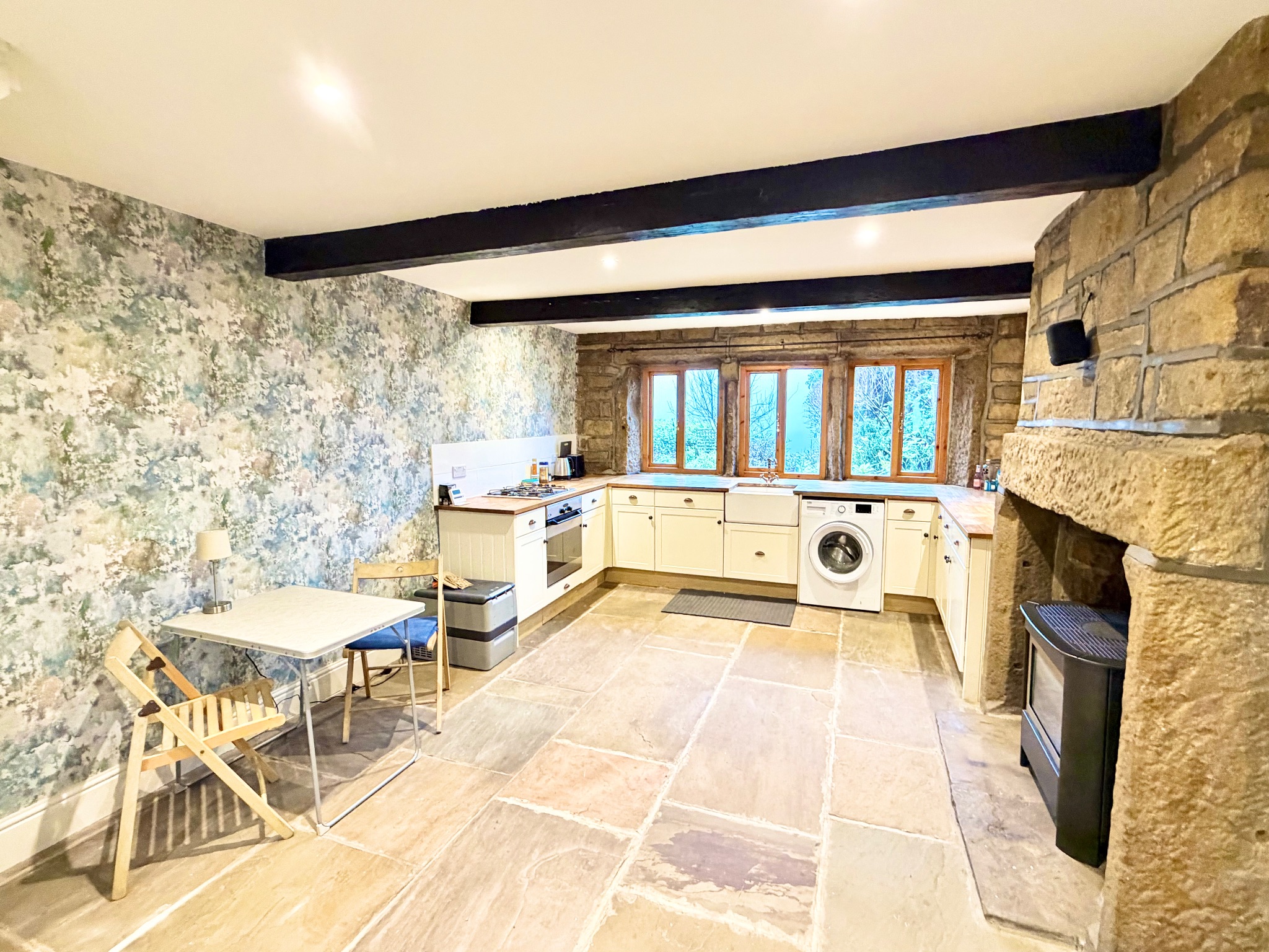 2 bedroom end terraced house For Sale in Hebden Bridge - Property photograph.