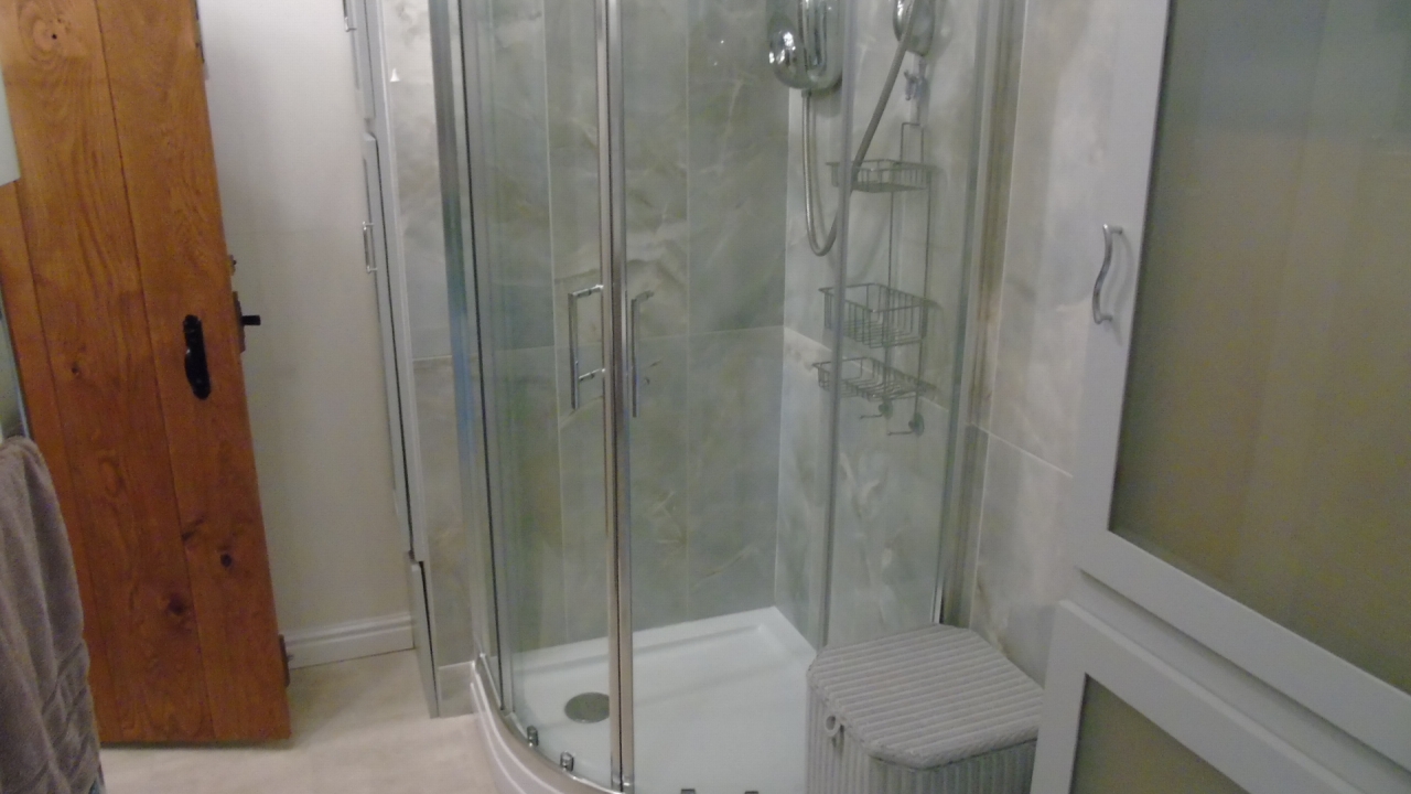 2 bedroom semi-detached house To Let in Todmorden - Photograph 8
