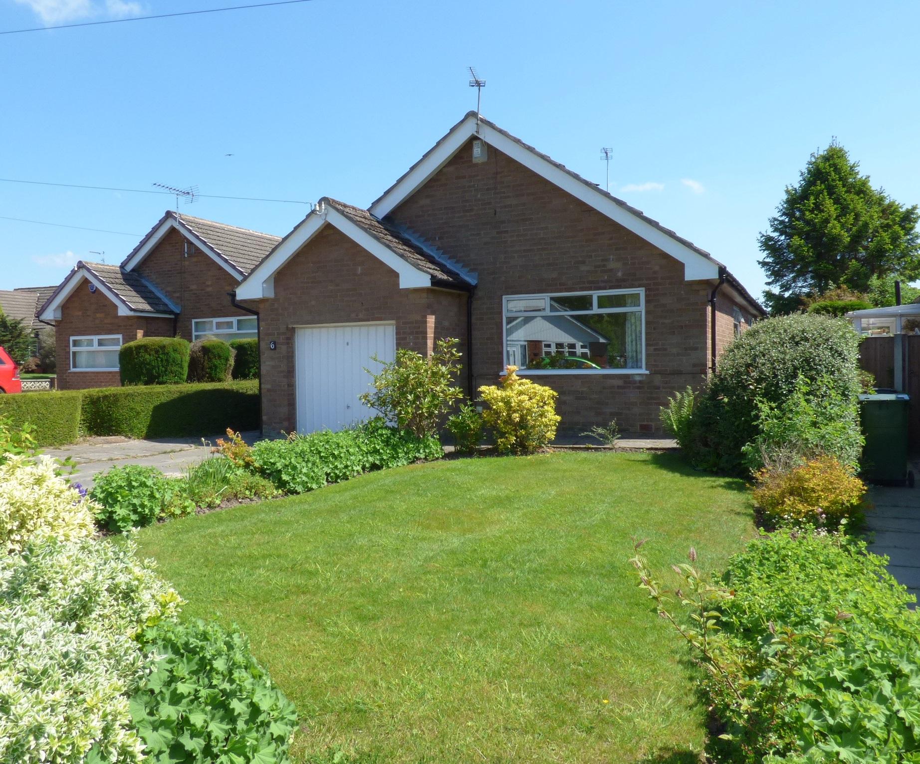2 Bed Detached Bungalow For Sale - Photograph 1
