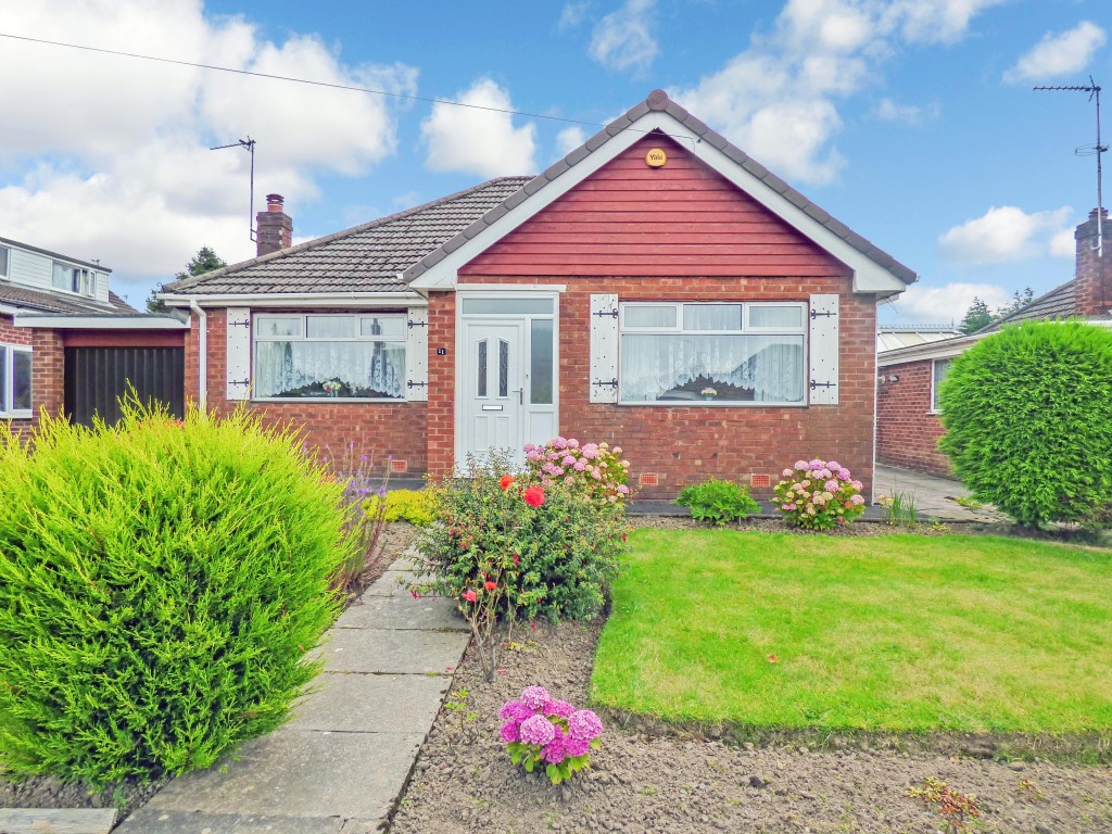 3 Bed Detached Bungalow Bungalow For Sale - Main Image