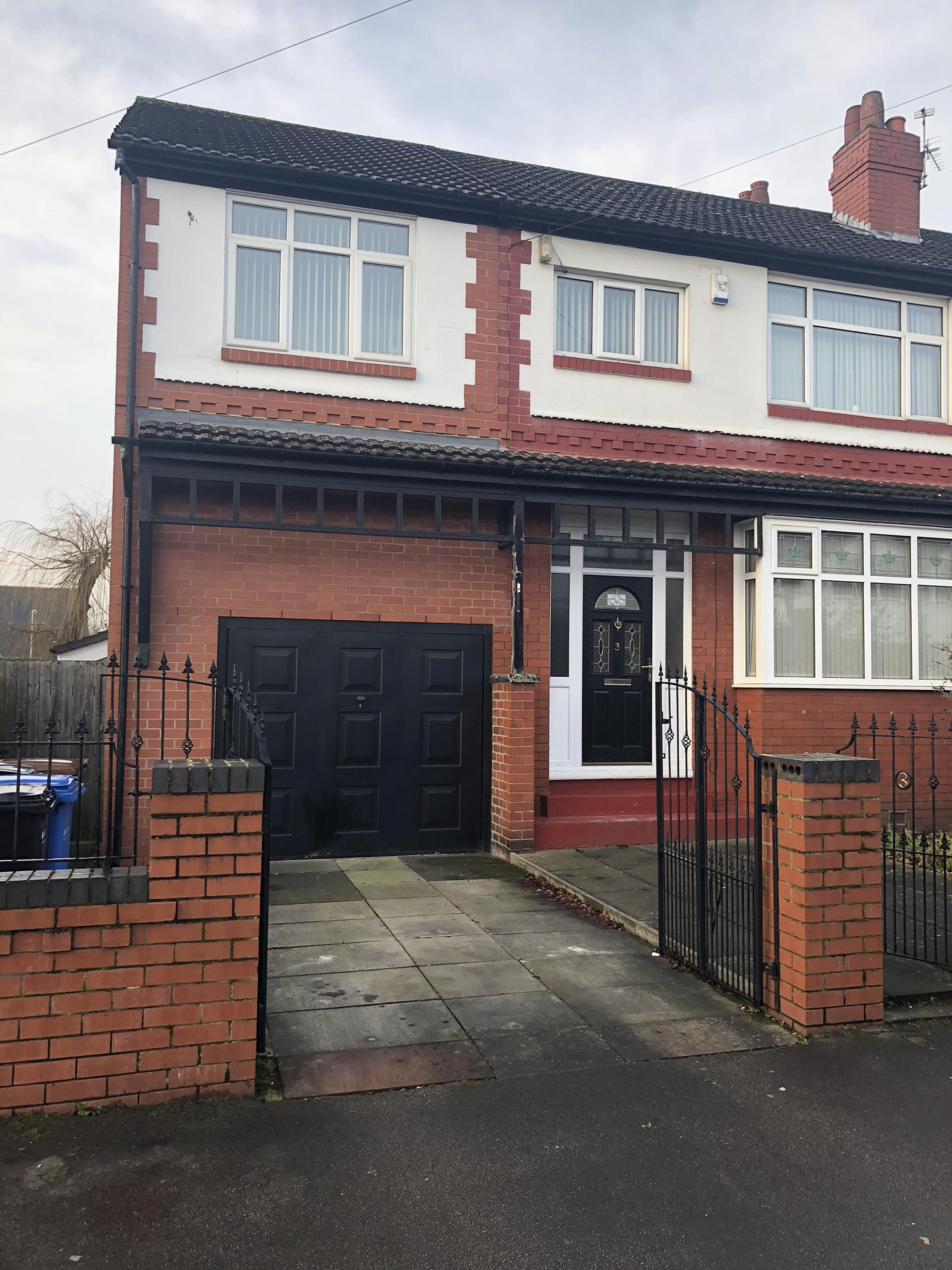 1 Bed Shared House To Rent - Photograph 1