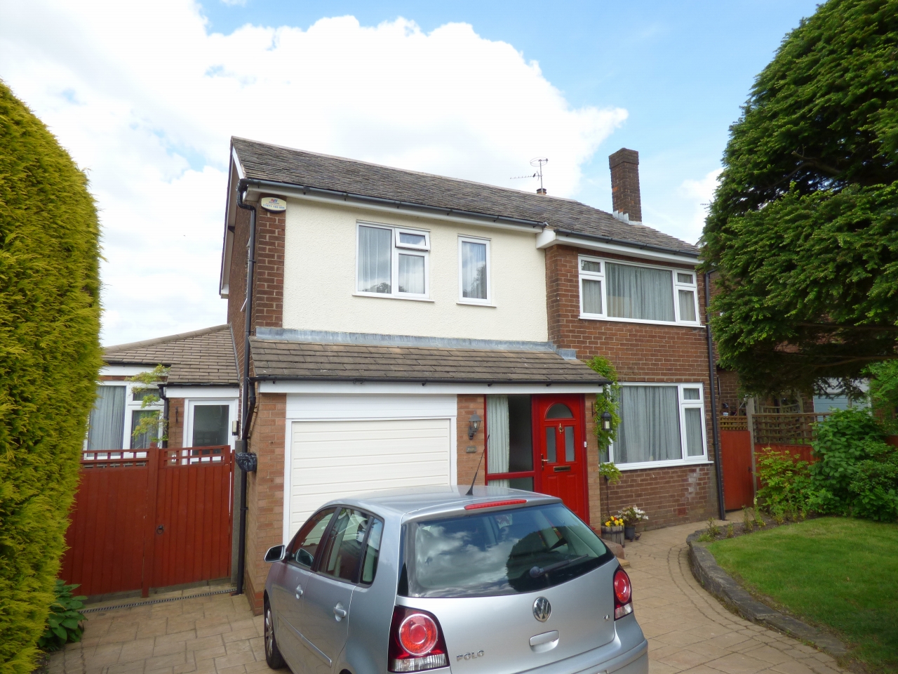 4 Bed Detached House For Sale - Main Image