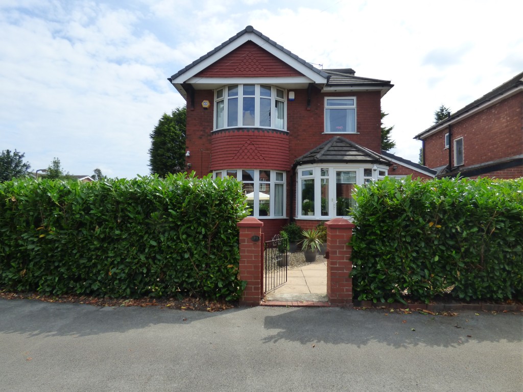 3 Bed Detached House For Sale - Main Image