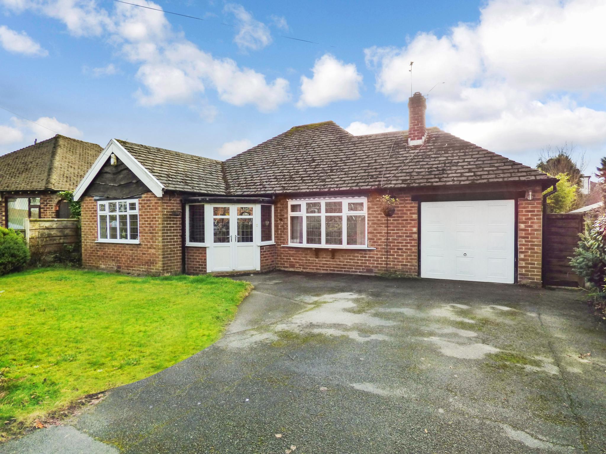 3 Bed Detached Bungalow Bungalow For Sale - Photograph 1