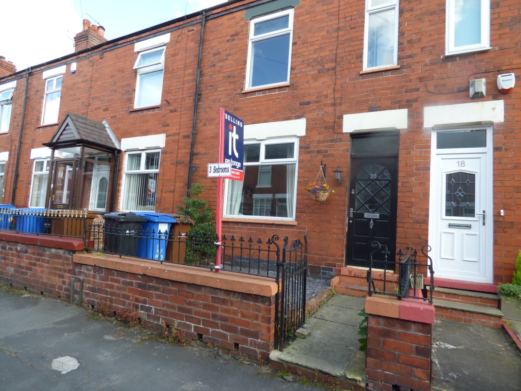 3 Bed Mid Terraced House For Sale - Main Image
