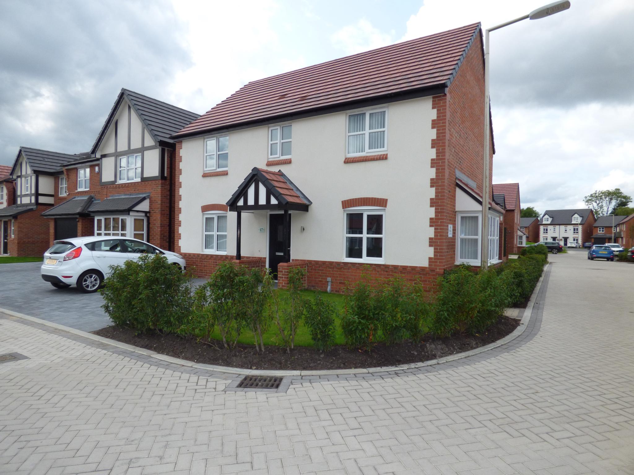 4 Bed Detached House For Sale - eVoVmQXXNuqA