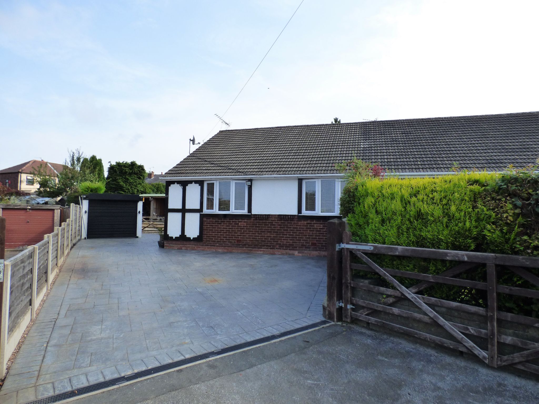 2 Bed Semi-detached Bungalow For Sale - Photograph 1