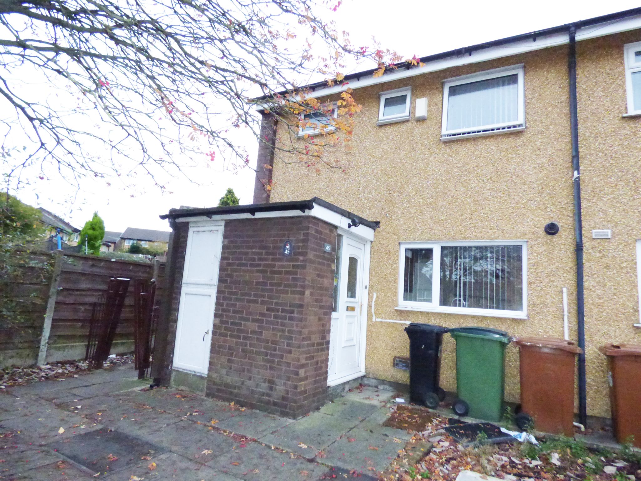 3 Bed Mid Terraced House For Sale - Photograph 1